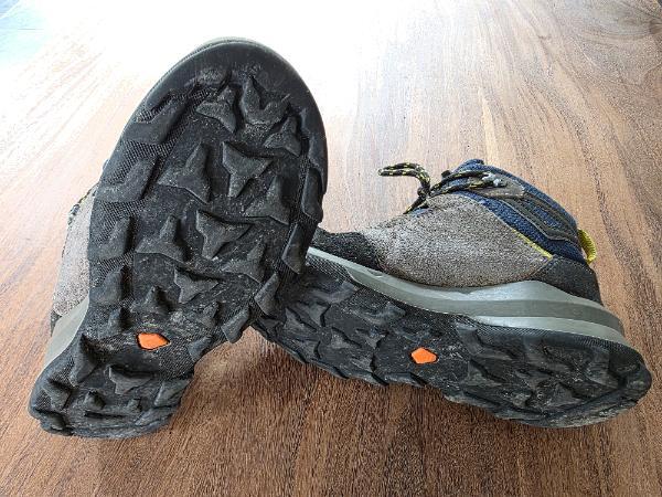 Tussen Particulieren - Quechua waterdichte hoge wandelschoenen MH900 33 5/6