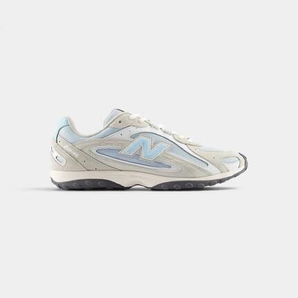 New Balance 204L Linen