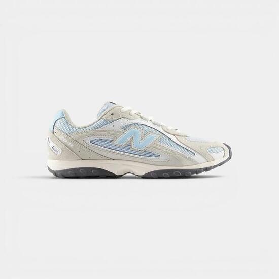 New Balance 204L Linen