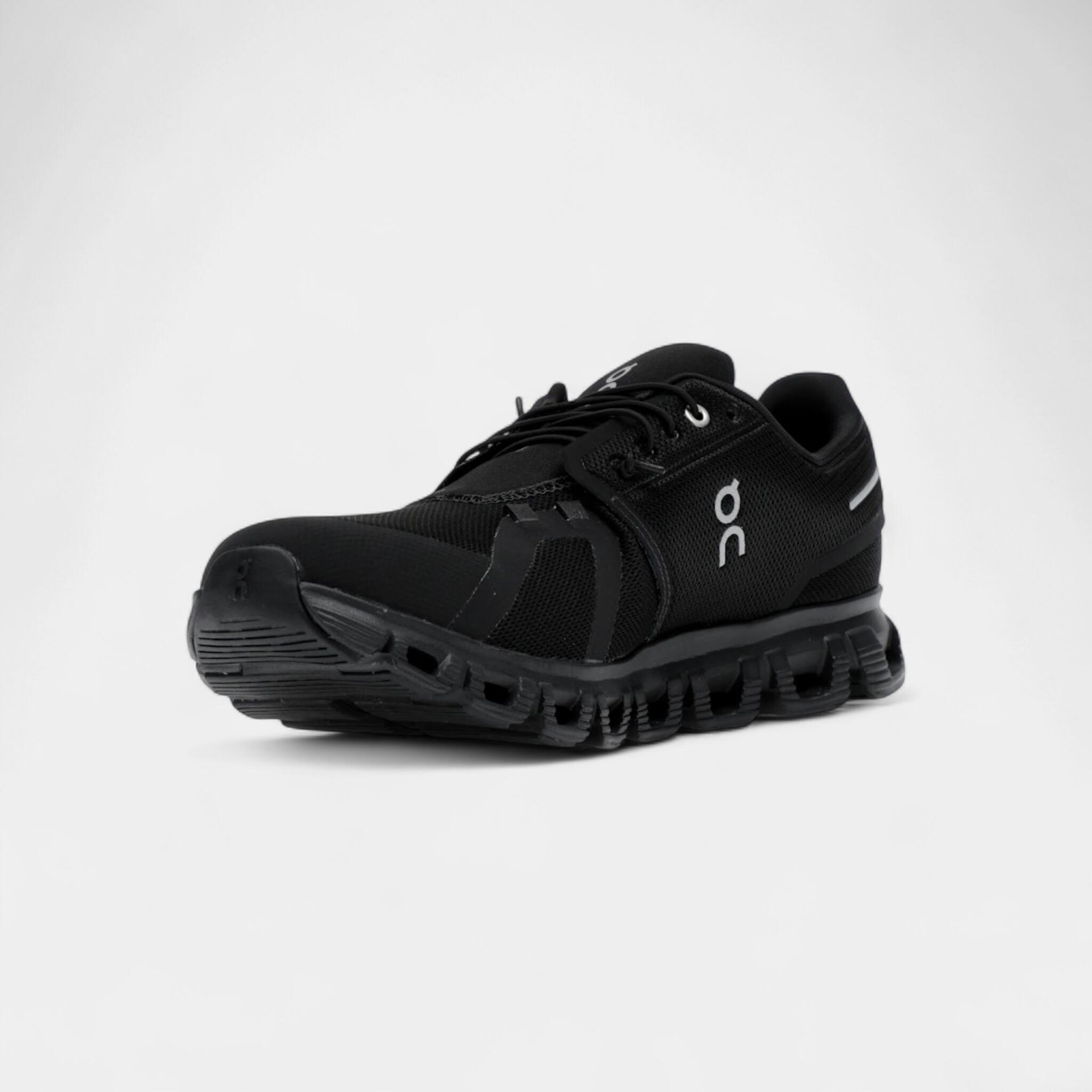 On Running Cloud 6 All Black 3/4