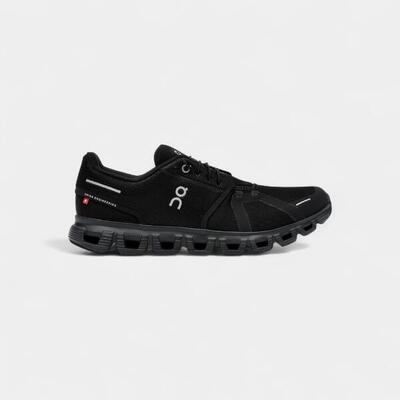On running cloud 6 all black