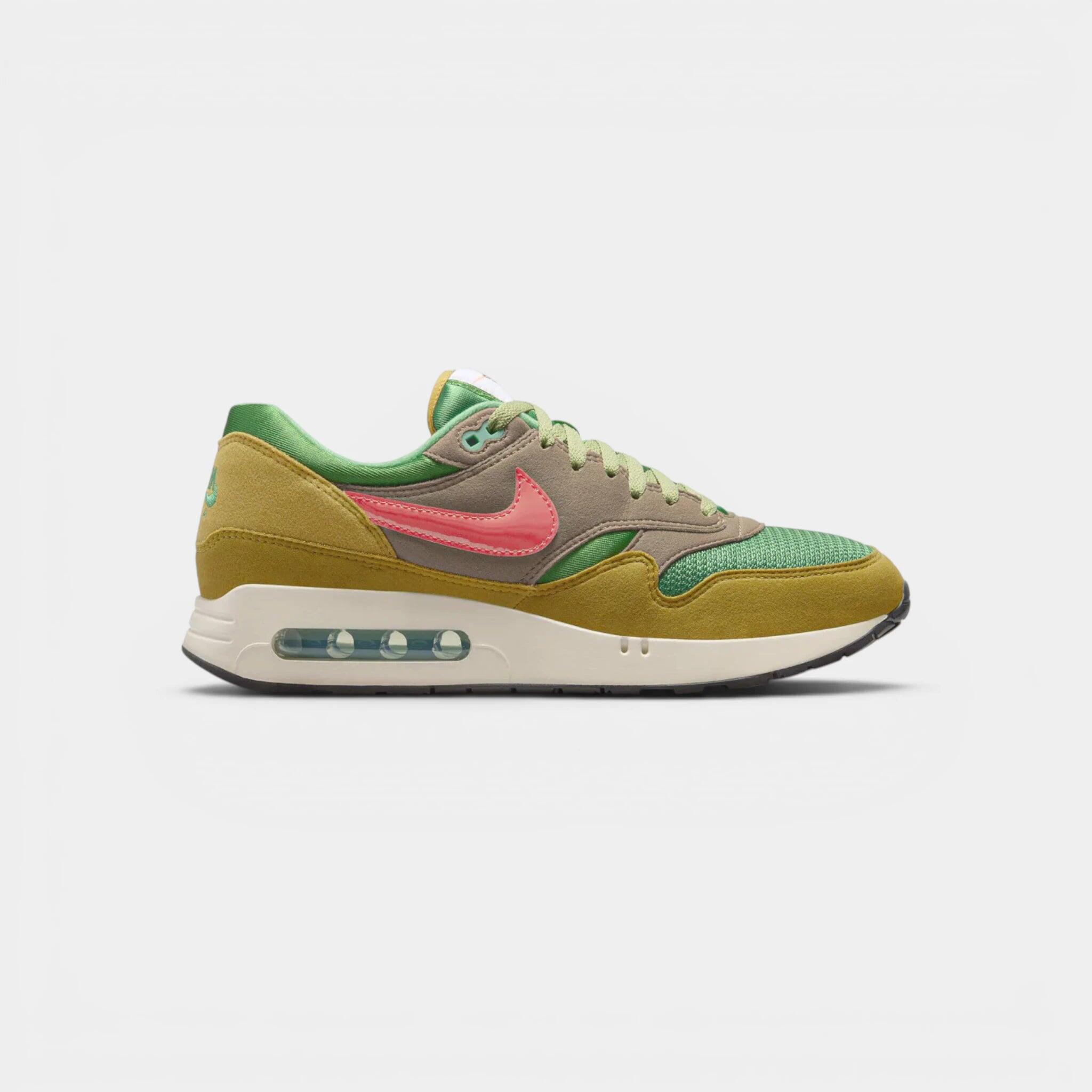 NIKE picture