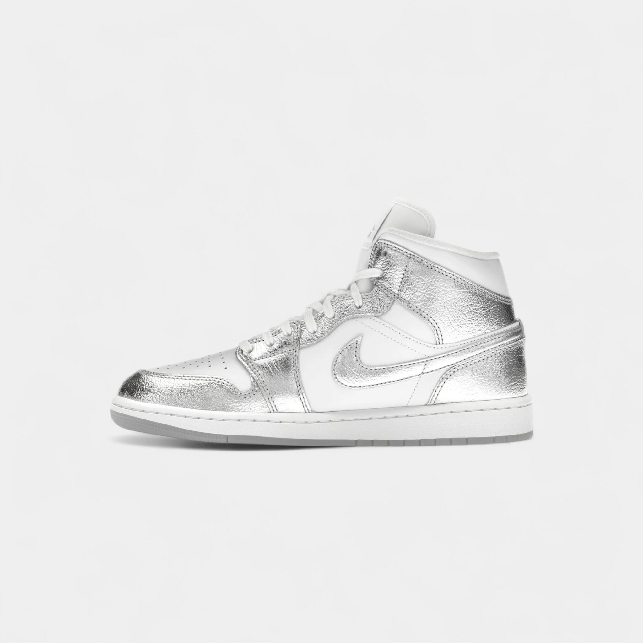 Jordan 1 Mid SE Metallic Silver (Women's) 4/4