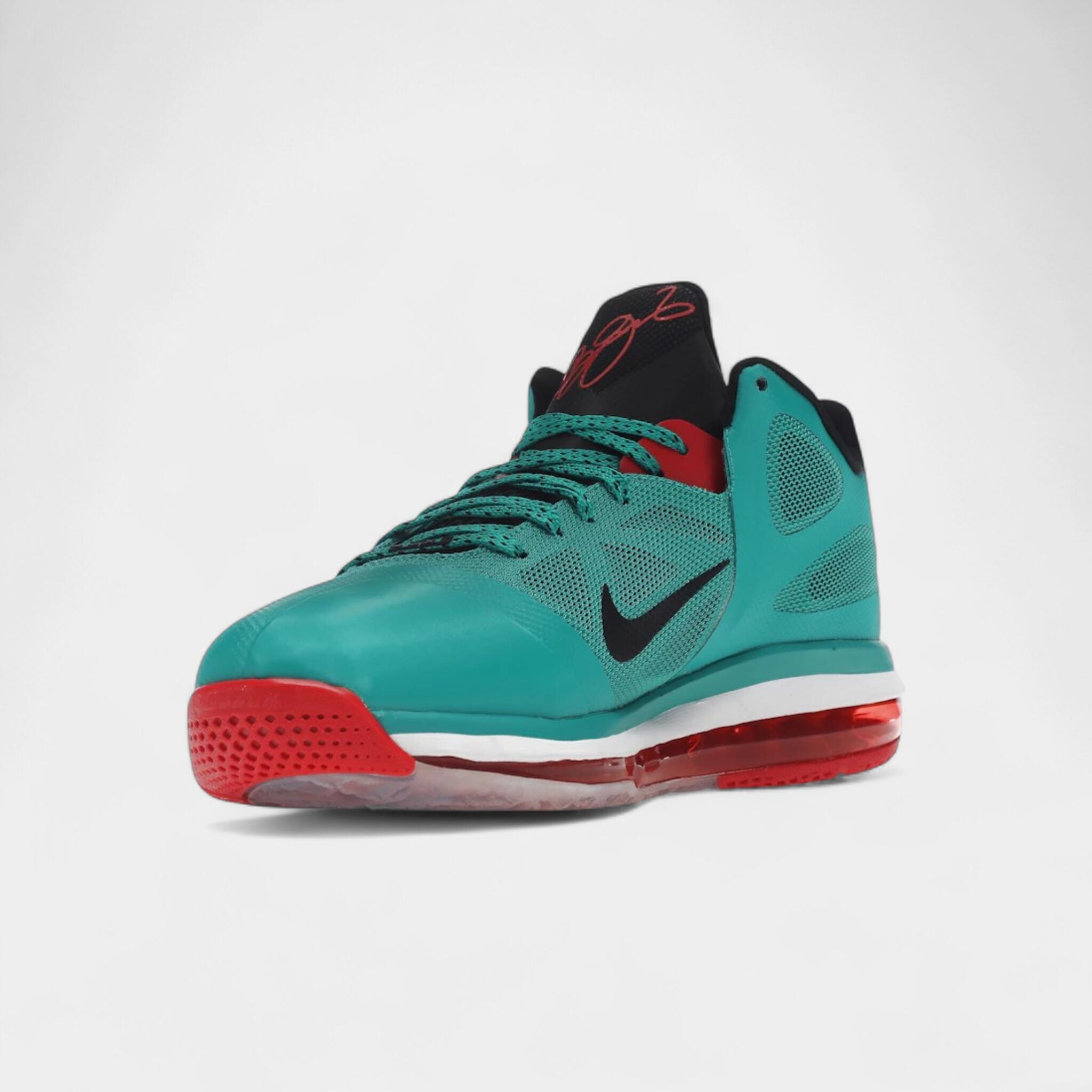 Nike LeBron 9 Low Reverse Liverpool 3/4