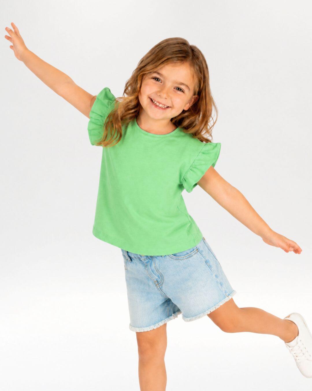 Camiseta verde com babados para bebê 3/5