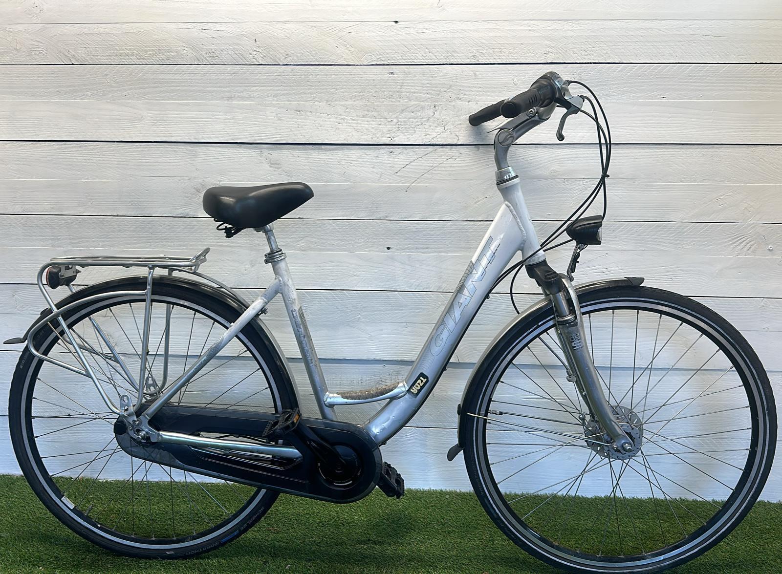 Giant stadsfiets 50 cm, 8 versnellingen, wit 2/3