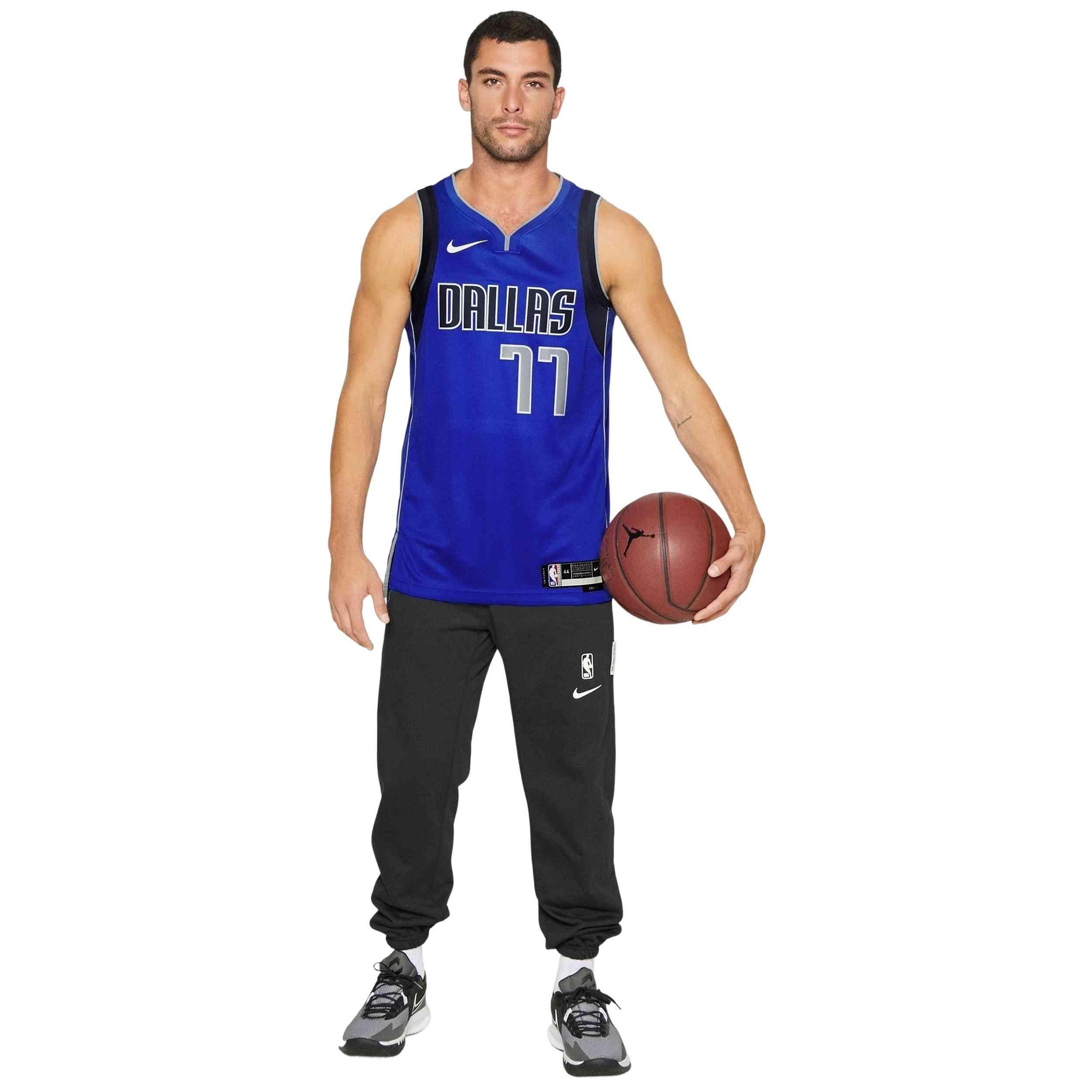 Maillot de basket Nike modèle DN2002-480 pour homme 4/5