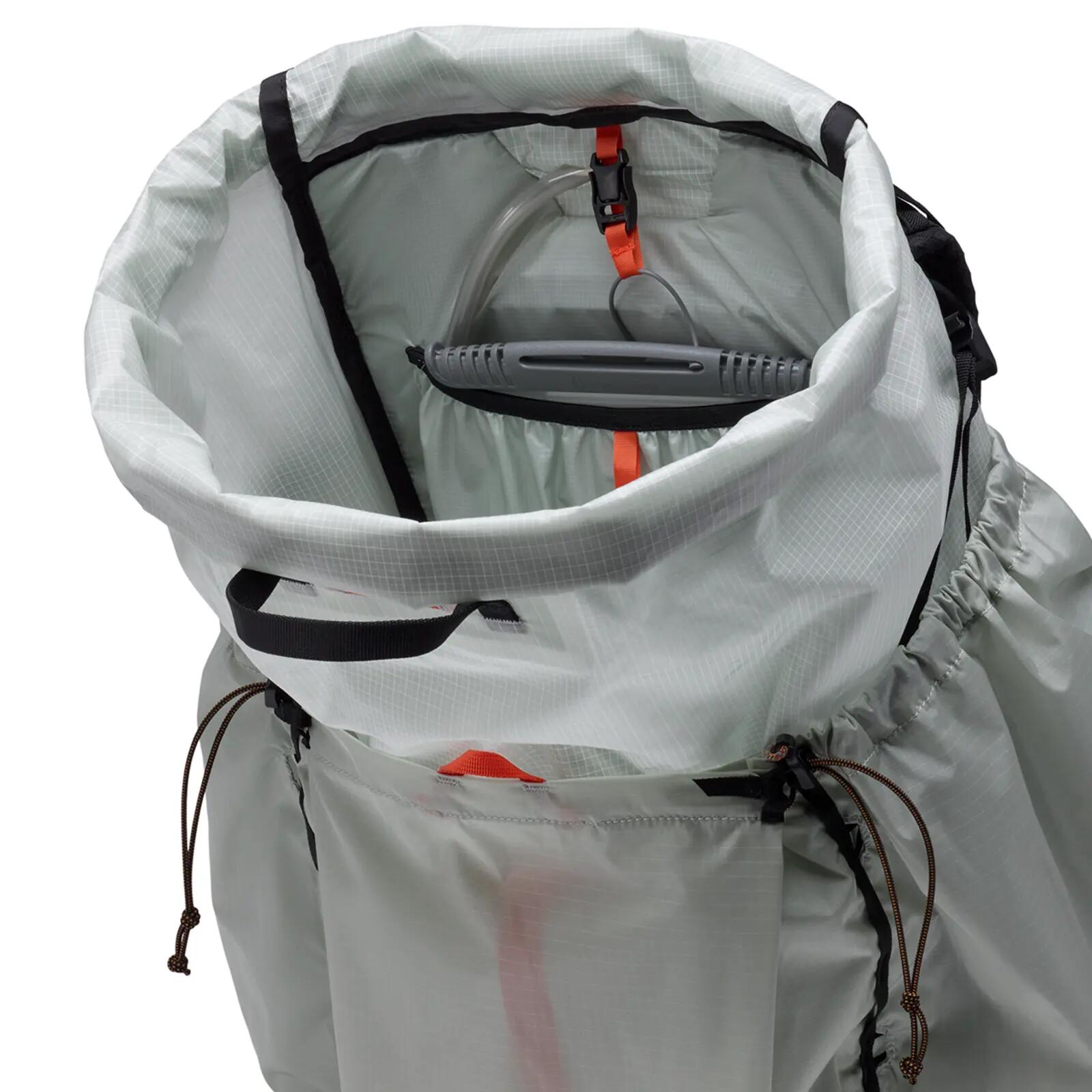 MOUNTAIN HARDWEAR Kazam™ 45L Waterproof Backpack - gamma grey 087 2/3