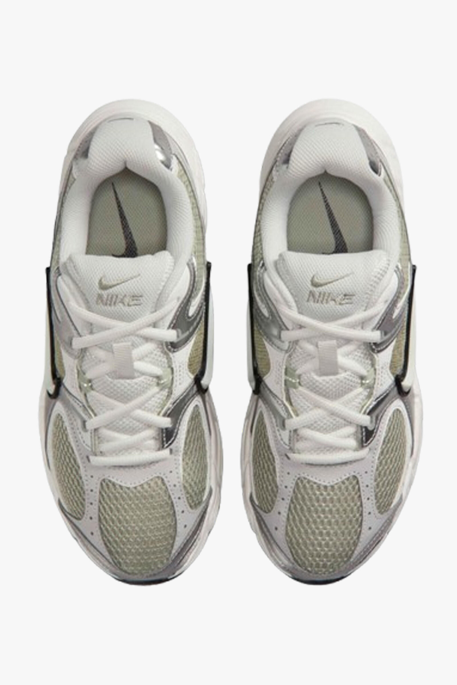 V5 RNR Sneakers 3/5