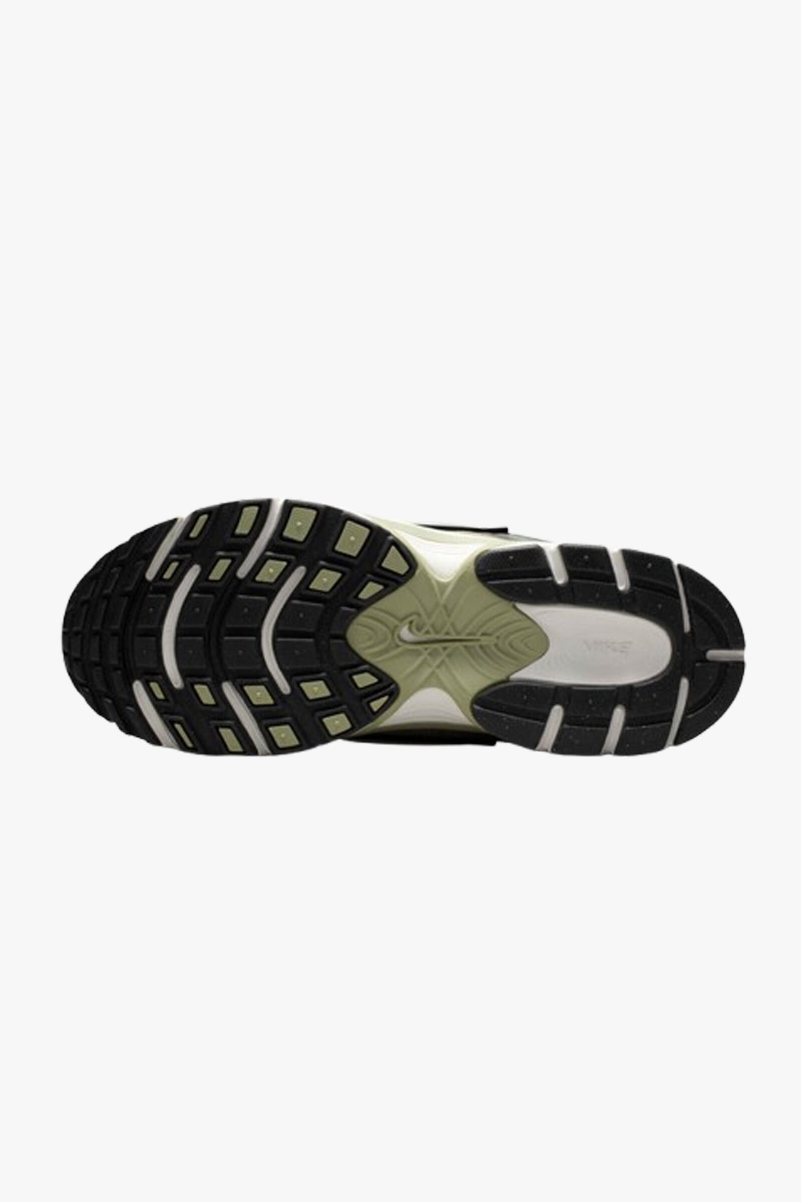 V5 RNR Sneakers 2/5