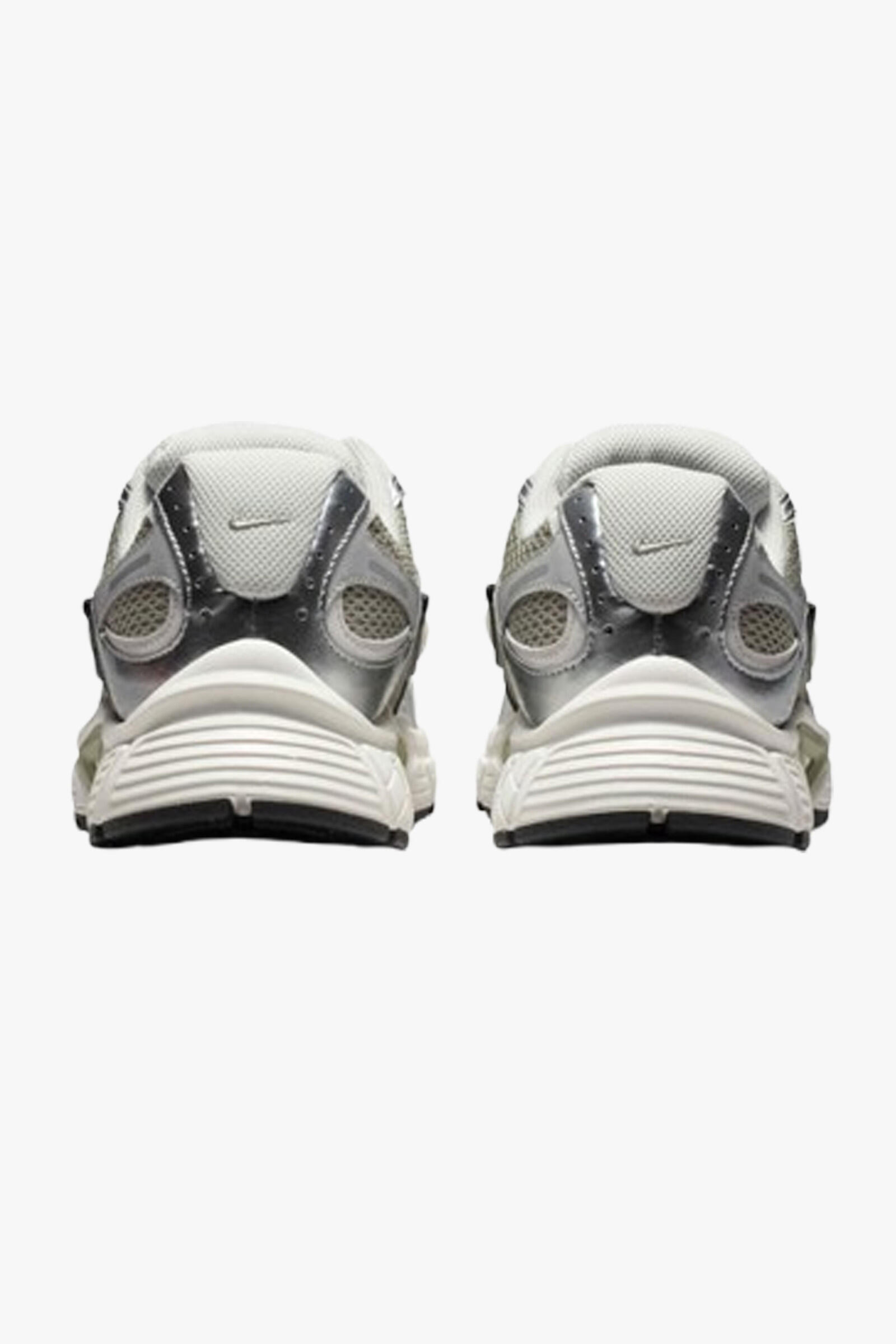 V5 RNR Sneakers 4/5