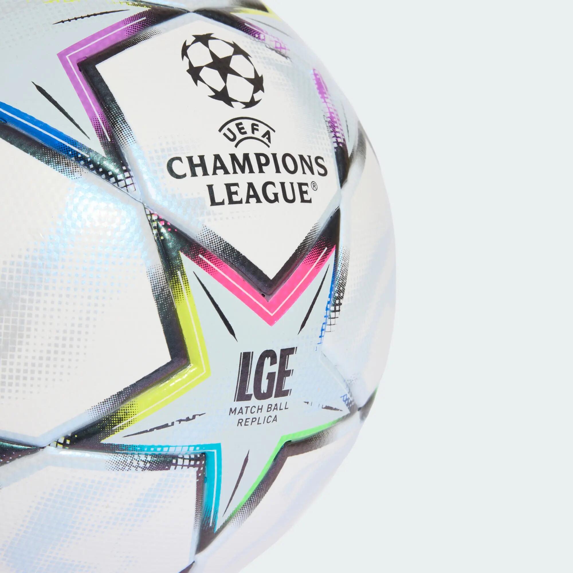 UEFA Champions League 26/27 League Bal 3/8