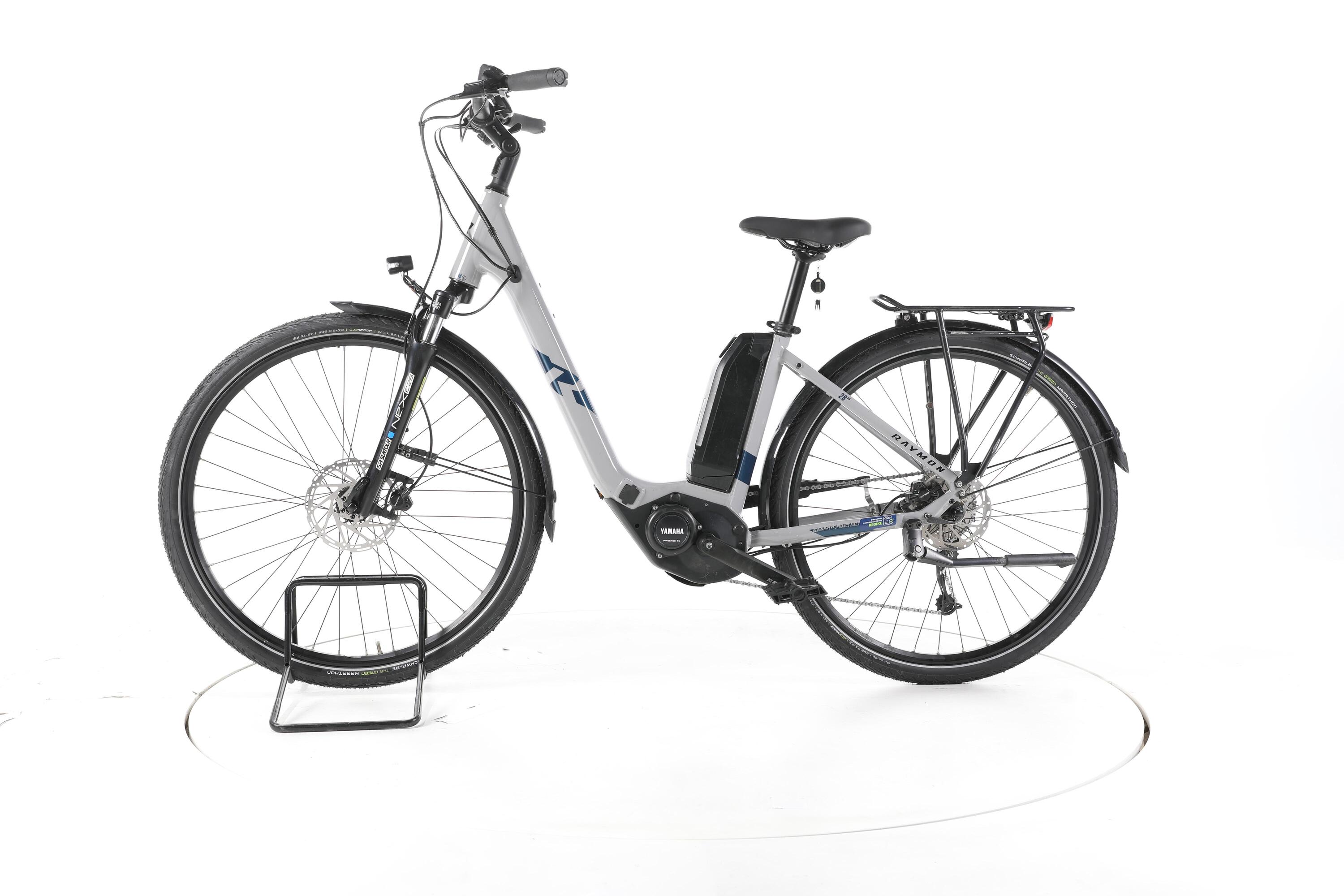 Tweedehands - R Raymon CityRay E 3.0 Trekking E-Bike Lage instap - Goed 6/7