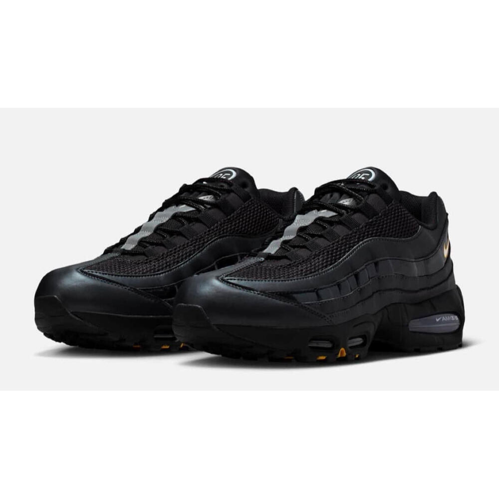 NIKE picture