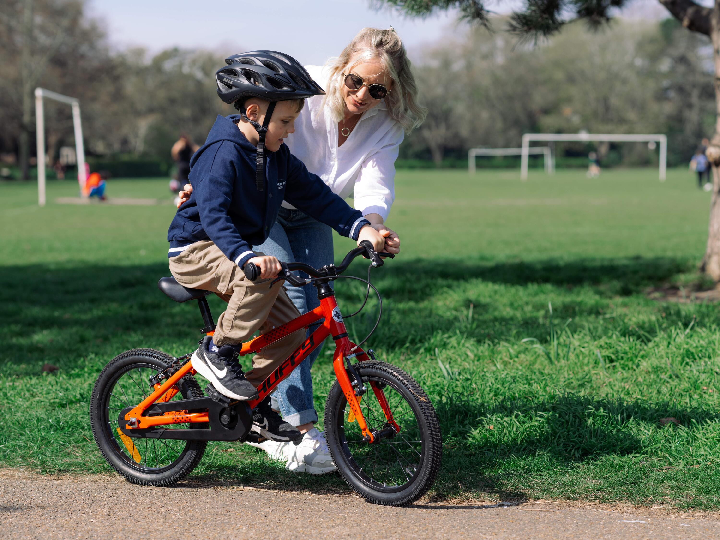 Huffy 16-inch Literide-fiets, rood, voor kinderen van 4 tot 6 jaar 3/7