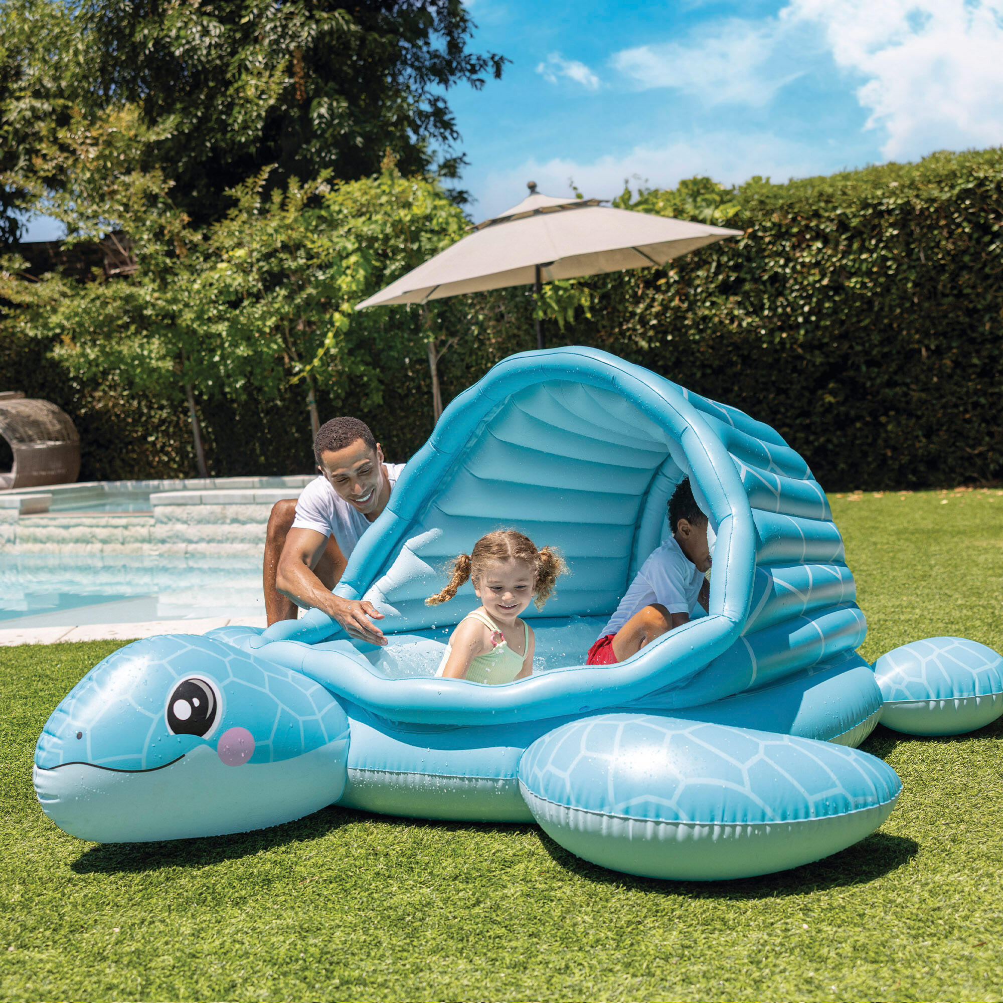 Centro de juego hinchable tortuga de 218x206x97 cm con 100 pelotas multicolores 2/7