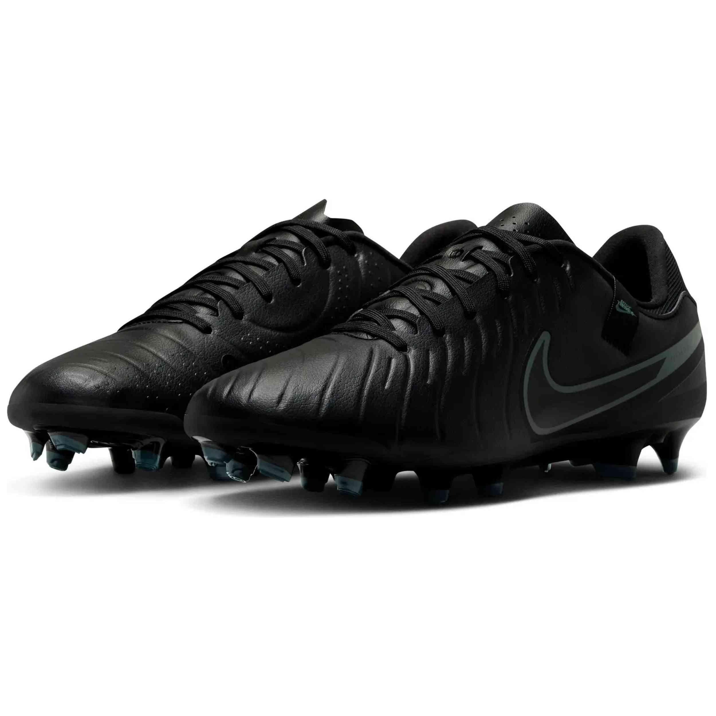 Soccer boots Nike model DV4337-002 for man 3/5