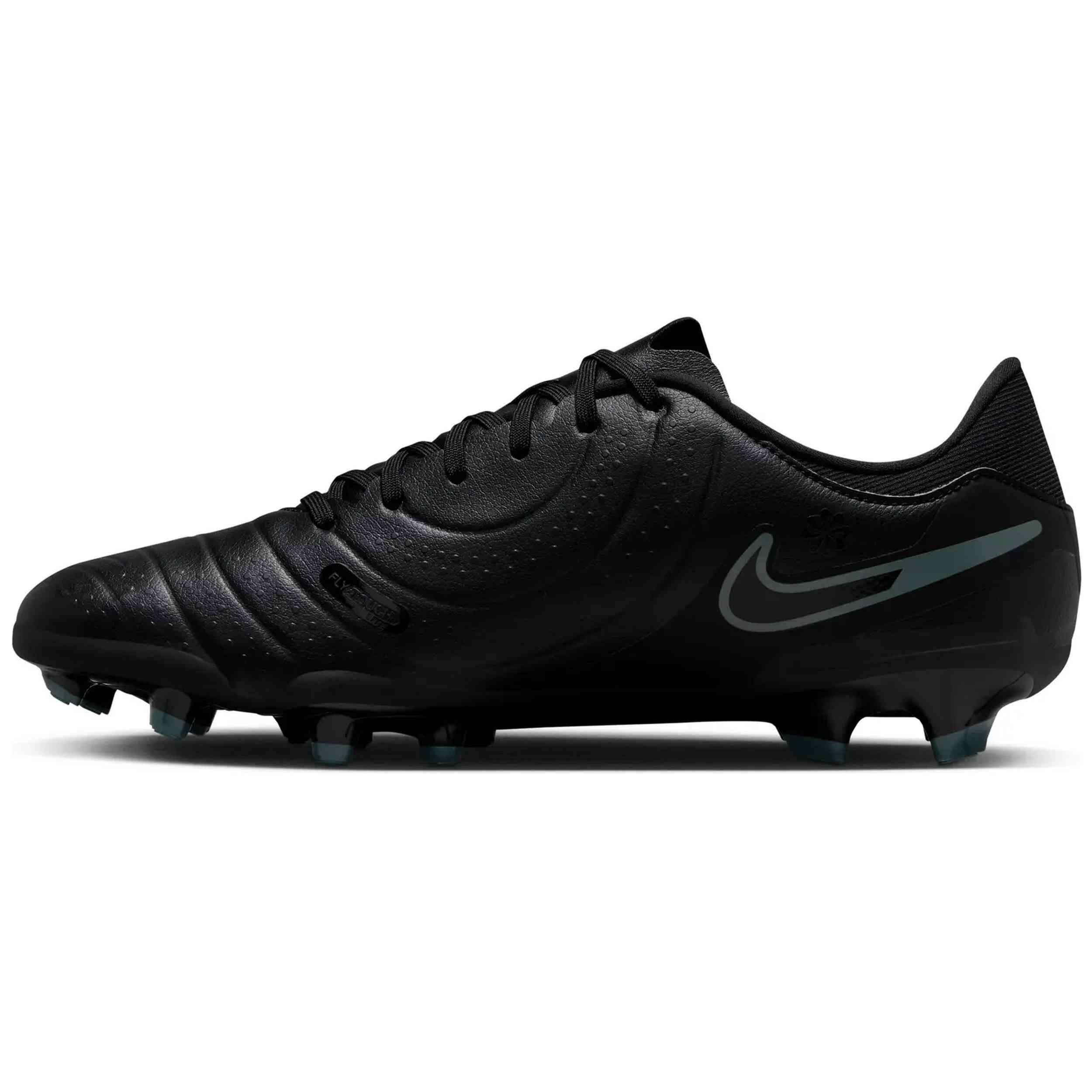 Soccer boots Nike model DV4337-002 for man 4/5