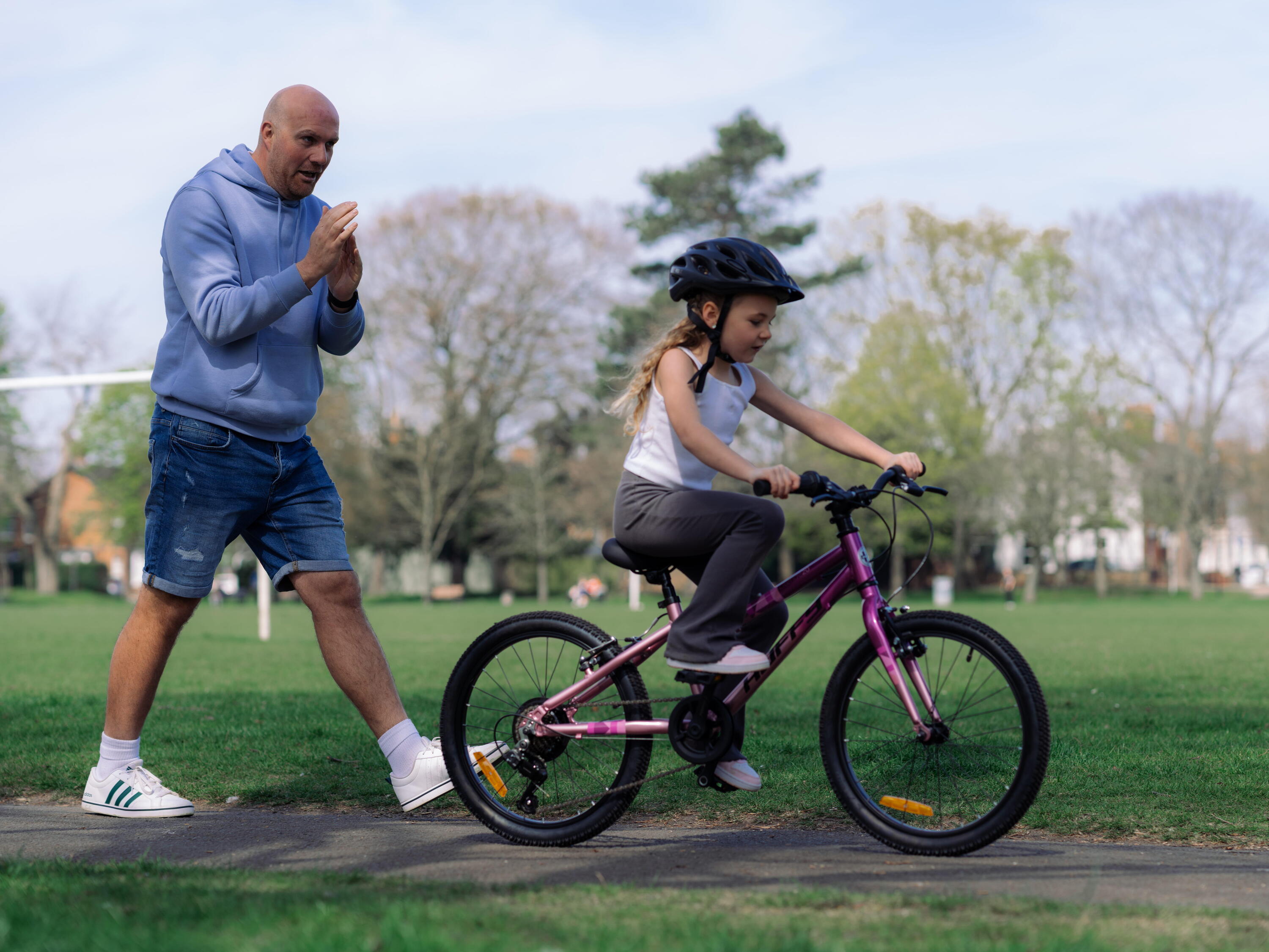 Huffy 20 inch Literide 7-versnellingen fiets, neonroze, grijs, voor 7 tot 9 jaar 3/7