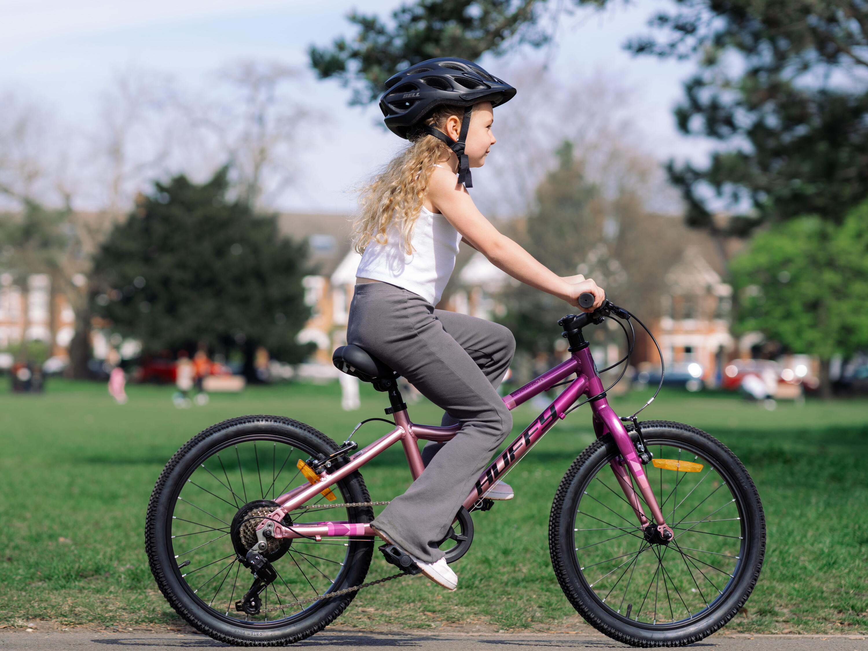 Huffy 20 inch Literide 7-versnellingen fiets, neonroze, grijs, voor 7 tot 9 jaar 5/7