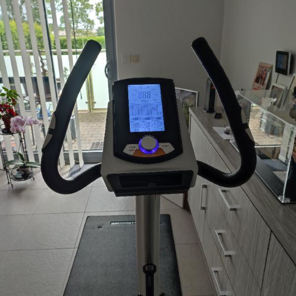 Entre Particuliers - Cardiostrong BX50 ancienne version + tapis 2/7