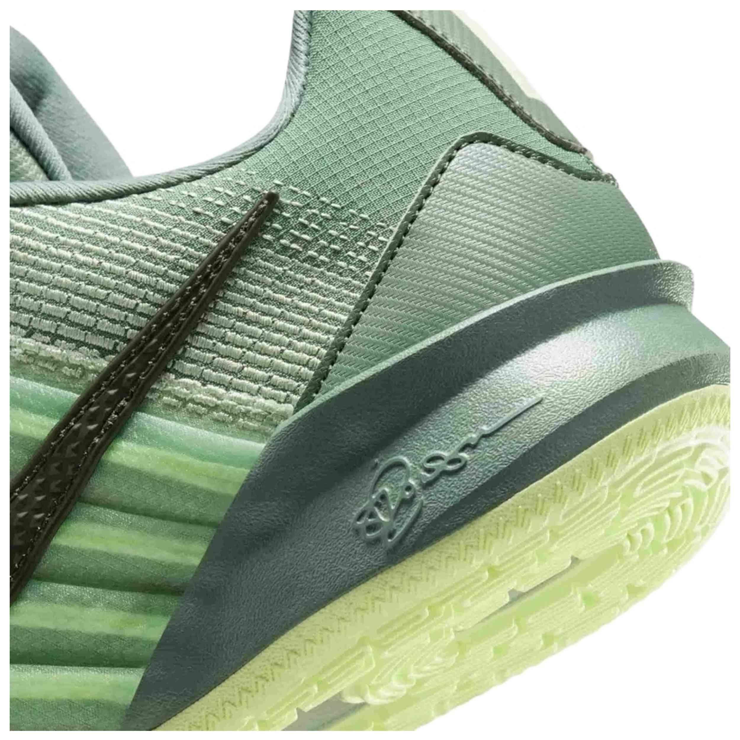 Schoen Nike model HF2881-301 voor mannen 4/5