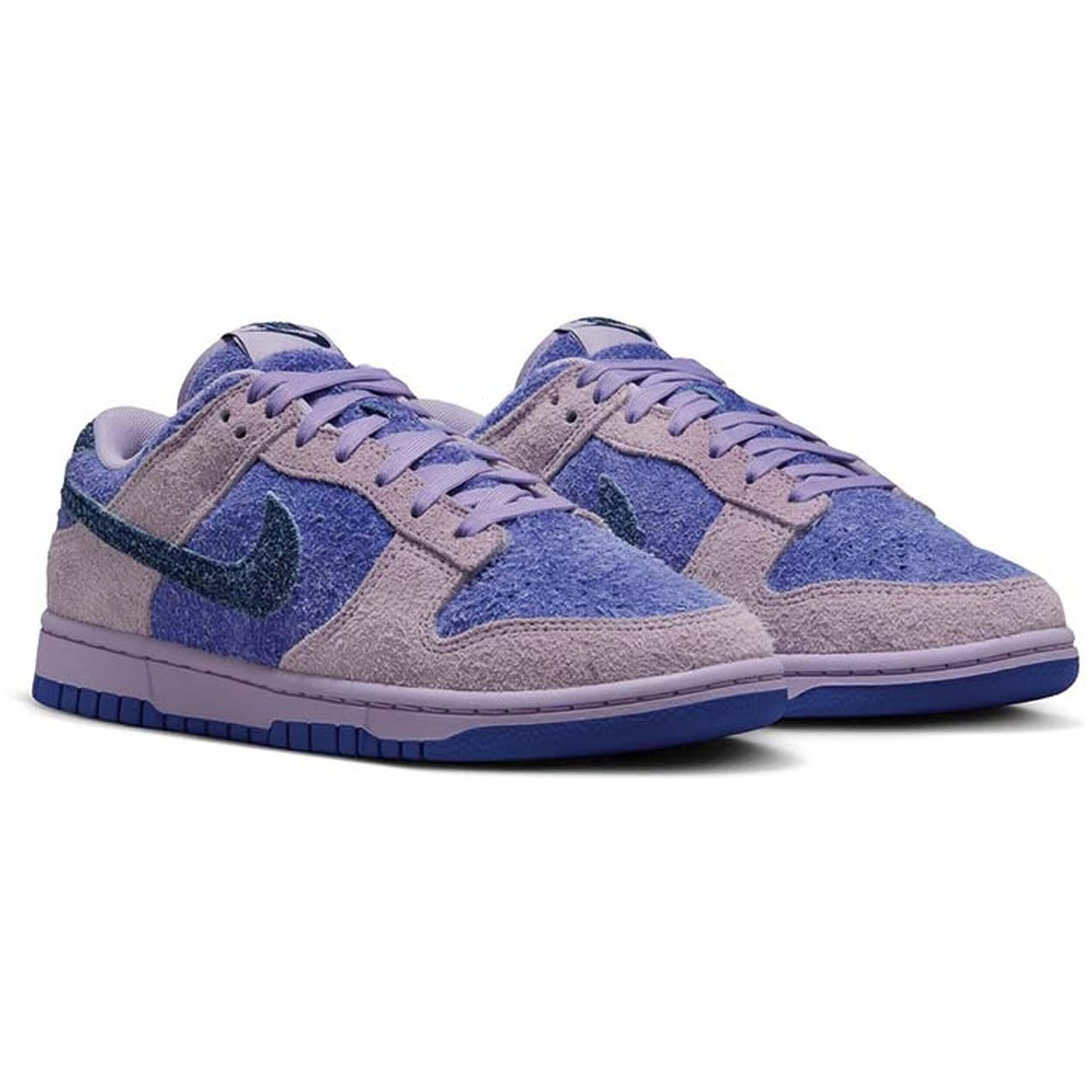 Nike Dunk Low SE Hydrangeas (Women's) 2/5