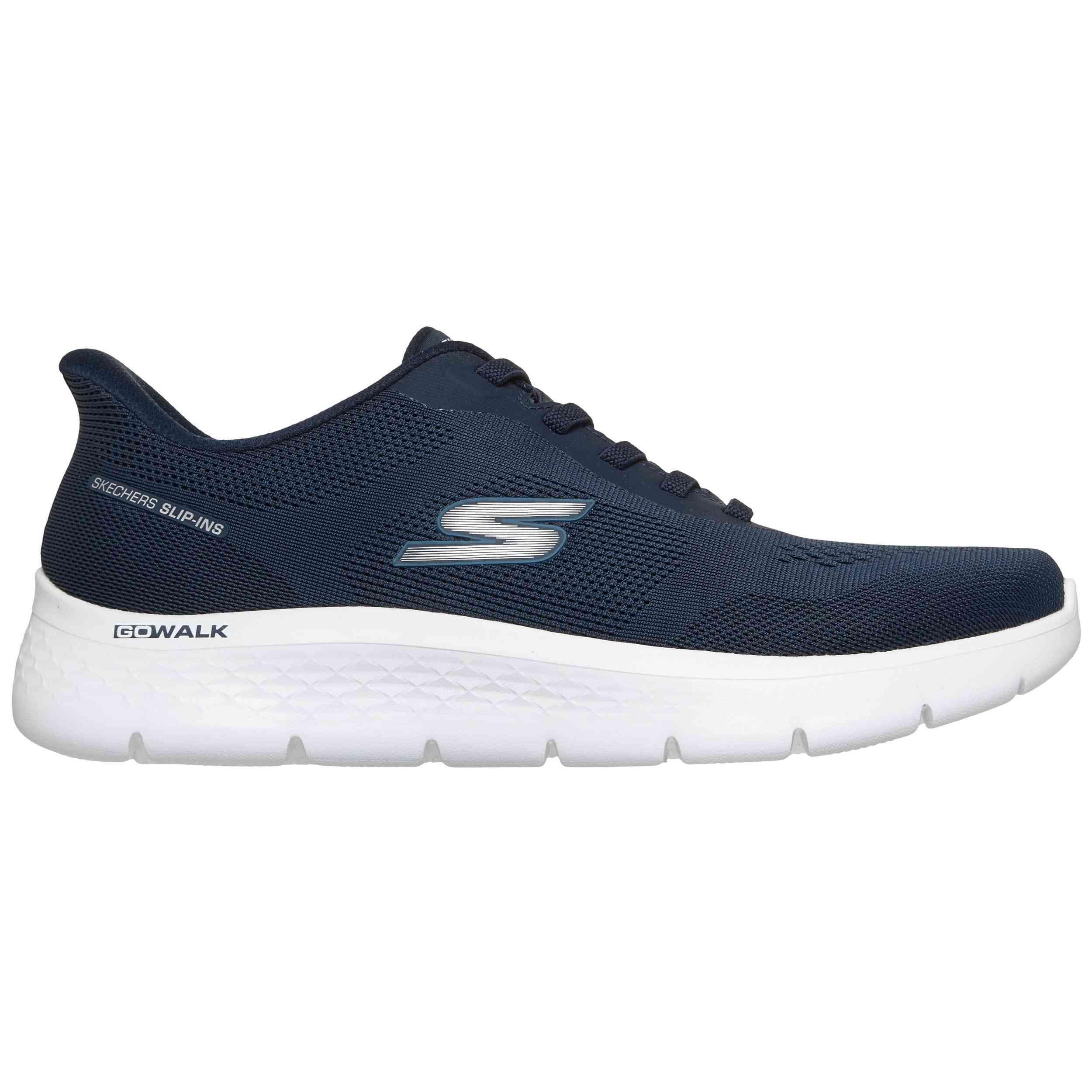 bleu marine.