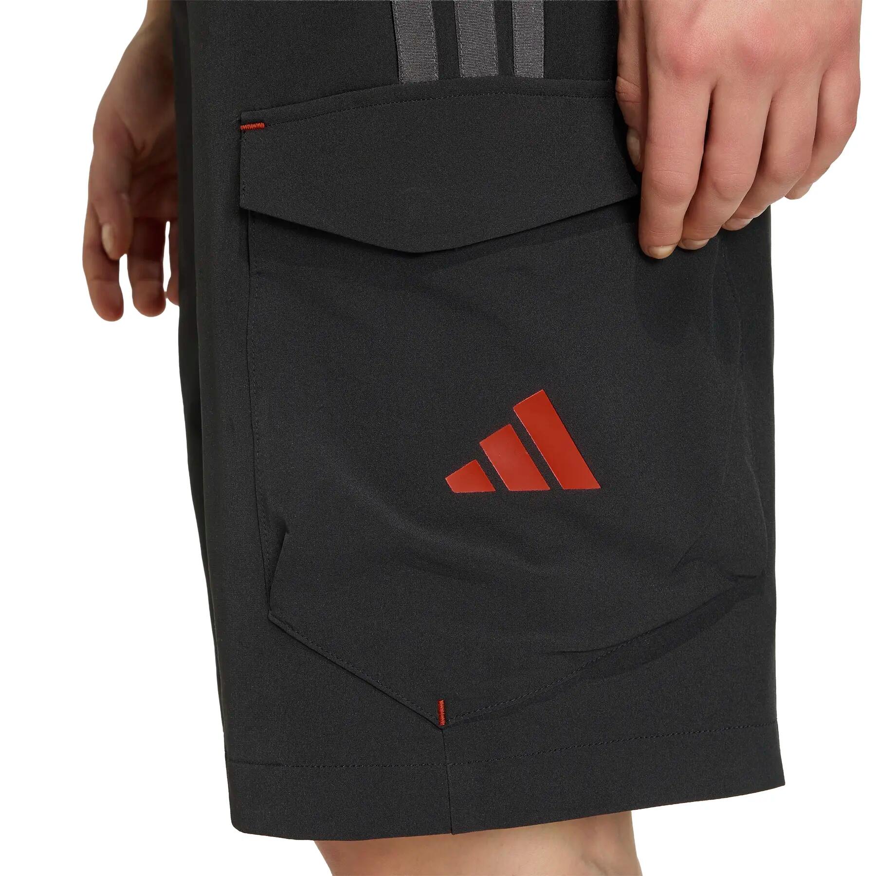 SHORT AUDI REVOLUT F1 TEAM MECHANICS 6/6