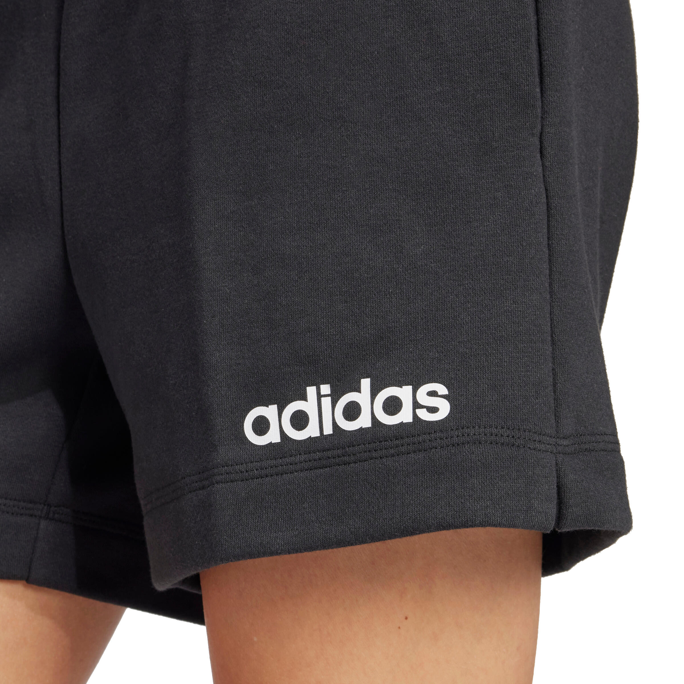 Damesshort adidas Essentials Linear 5/7