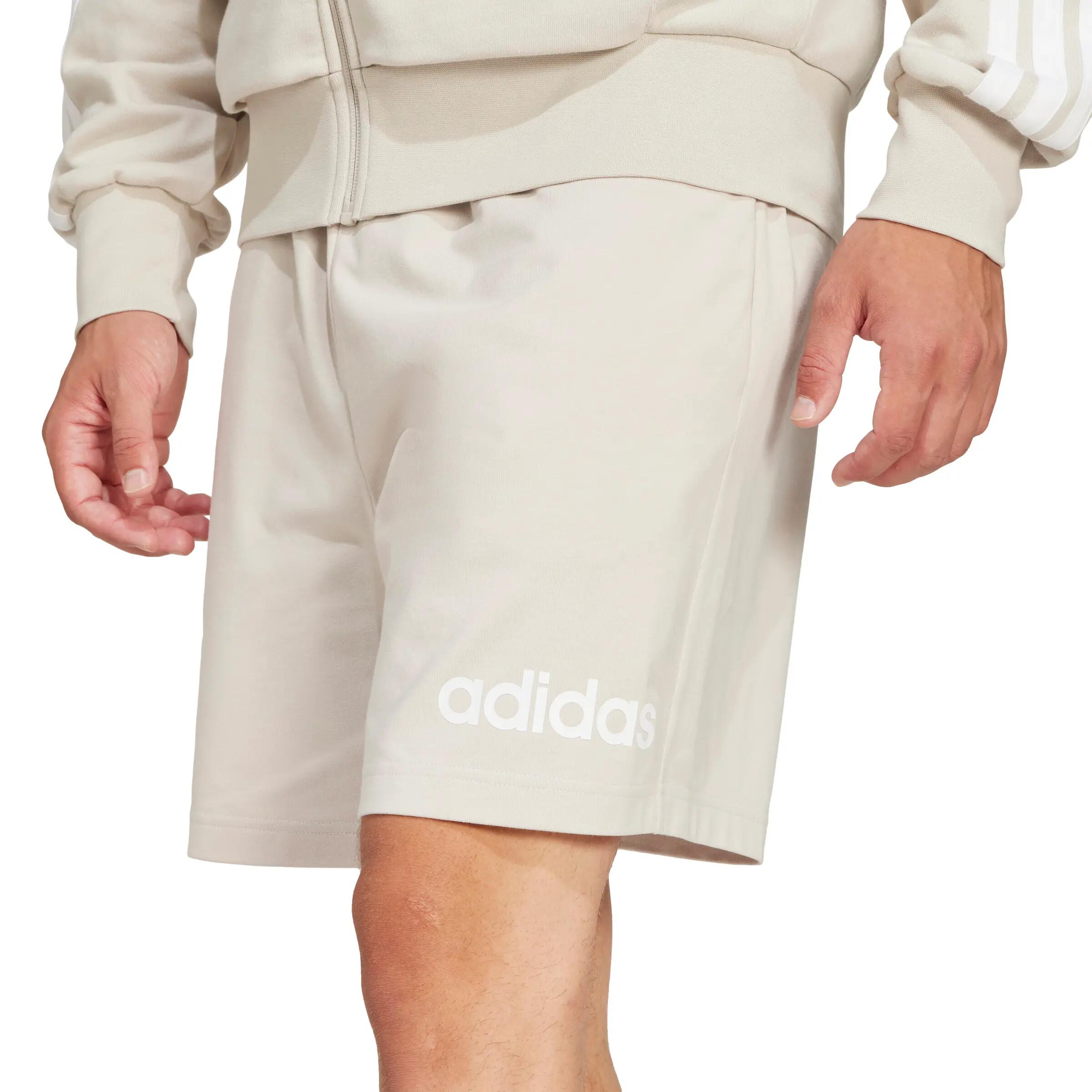 Korte broek Adidas model JC9346 voor mannen 6/7