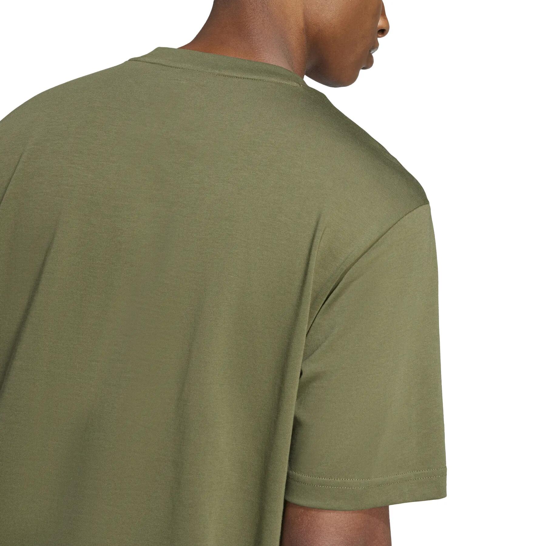 T-shirt Essentials 6/6