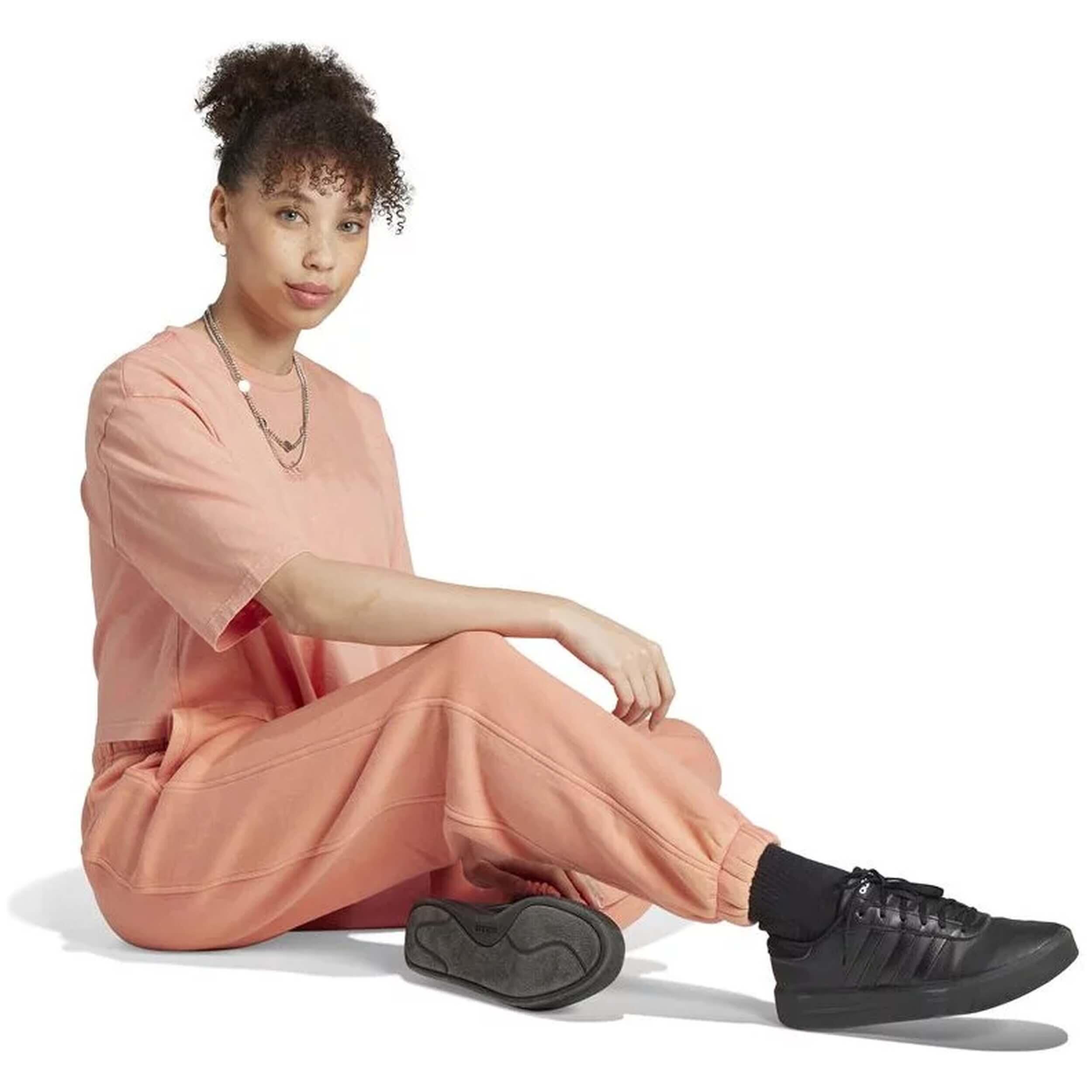 Calças de fato de treino Adidas modelo IK4256 para mulheres 4/5