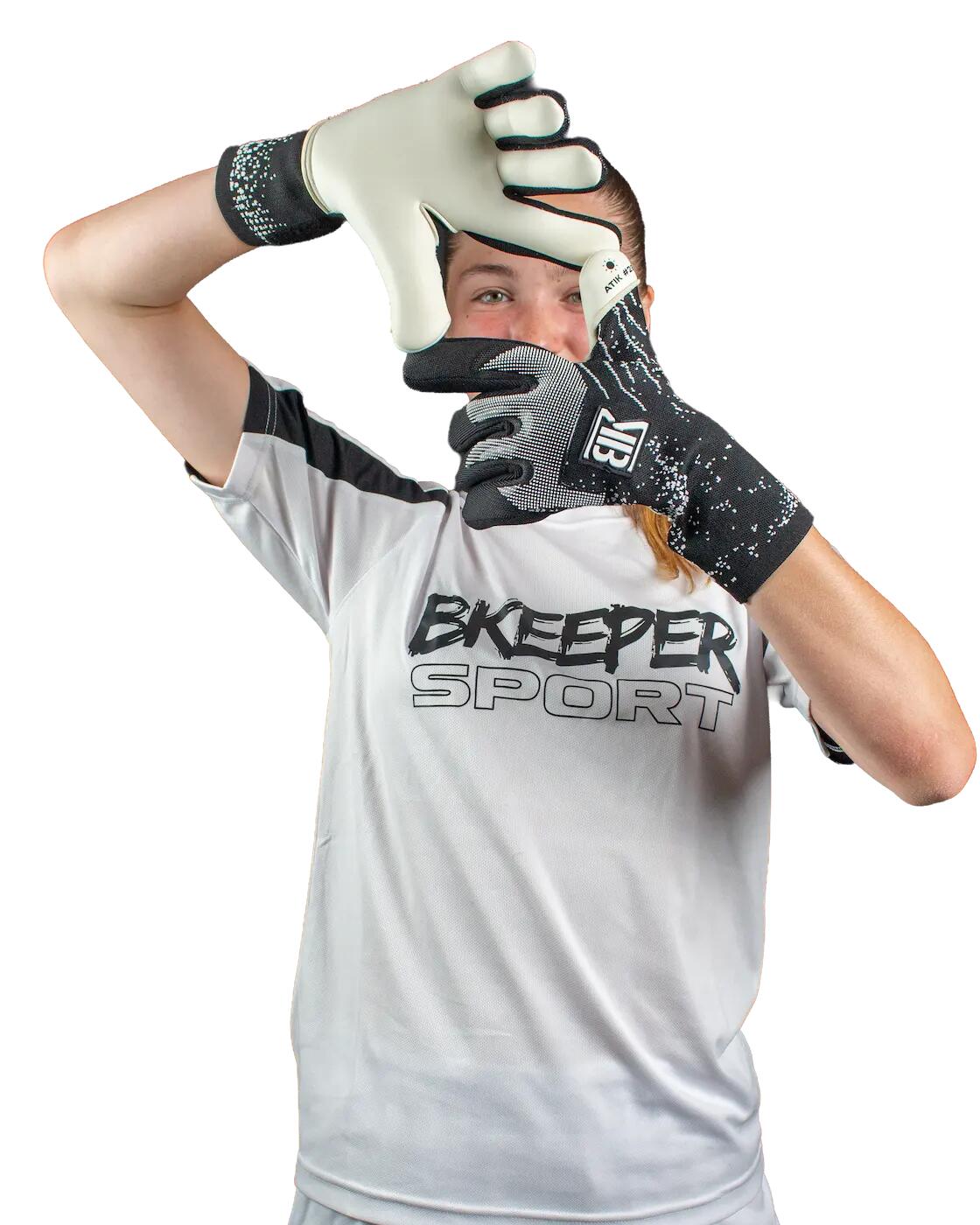 Luvas de goleiro Atik nº 26 pretas para adultos 6/7