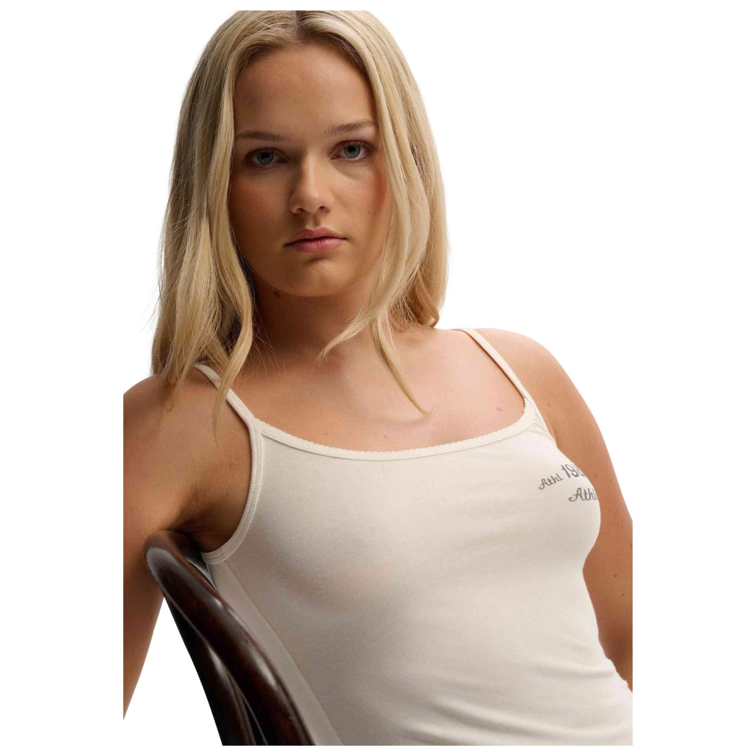 Camiseta regata Superdry modelo ATH ESS GRAPHIC CAMI para mulheres 4/5