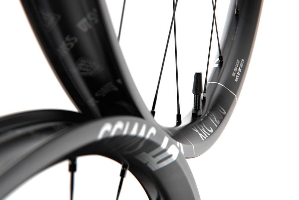 HR DT Swiss XRC 1200 Spline DB 29"/30 mm carbon, zw, CL, 148/12 TA Boost, Sra... 2/3