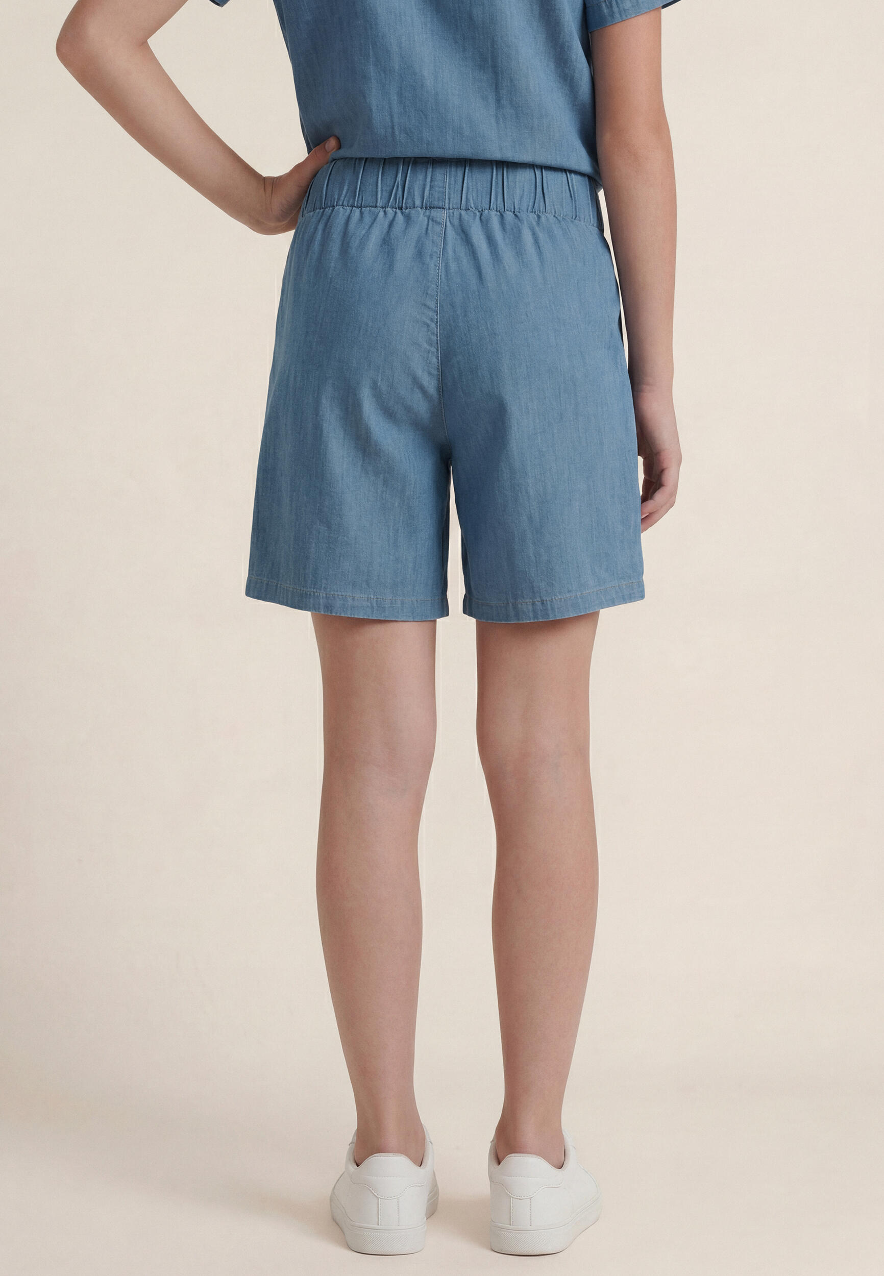 Shorts in tessuto chambray da bambina e ragazza 3/4