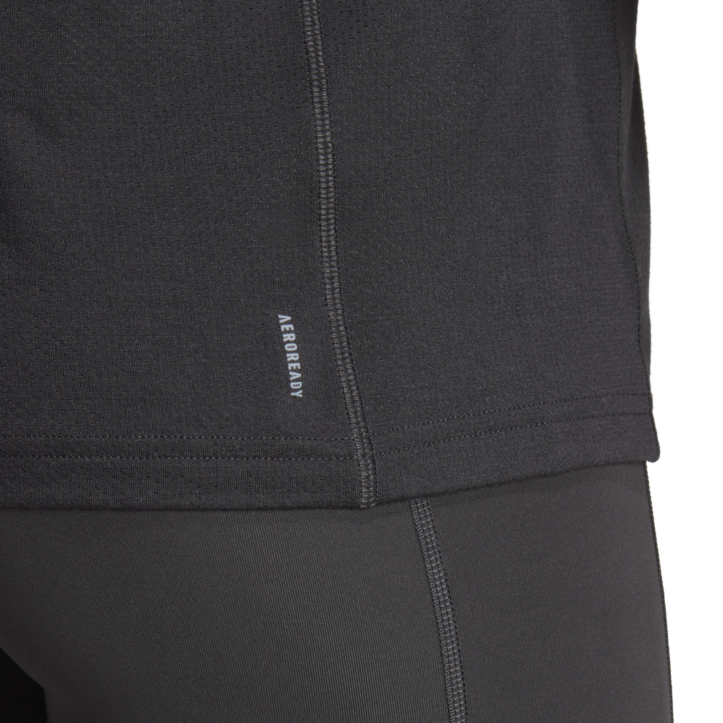 T-shirt Adidas modelo IT0544 para mulheres 6/6