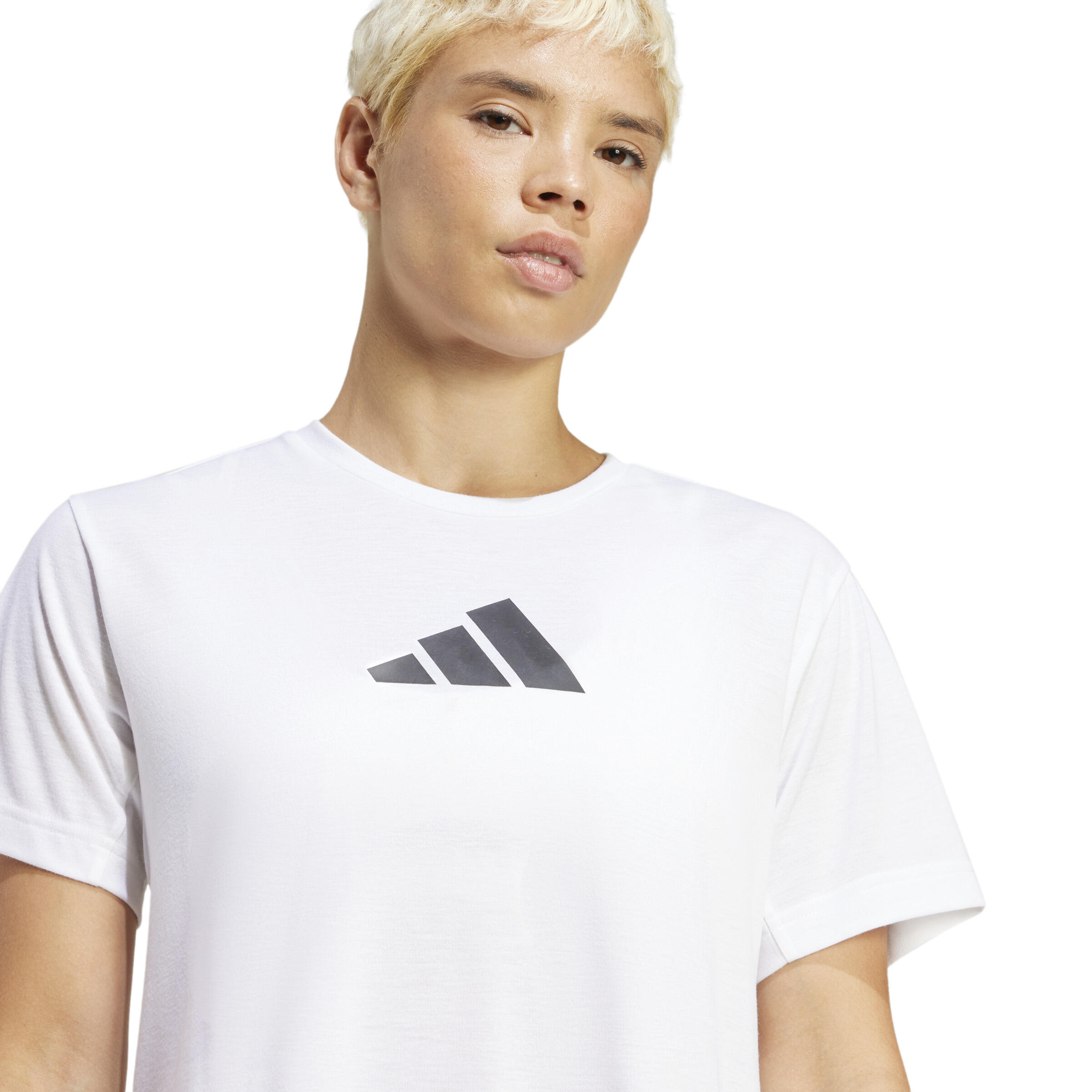 Train Essentials Big Logo Performance Training T-shirt 7/7