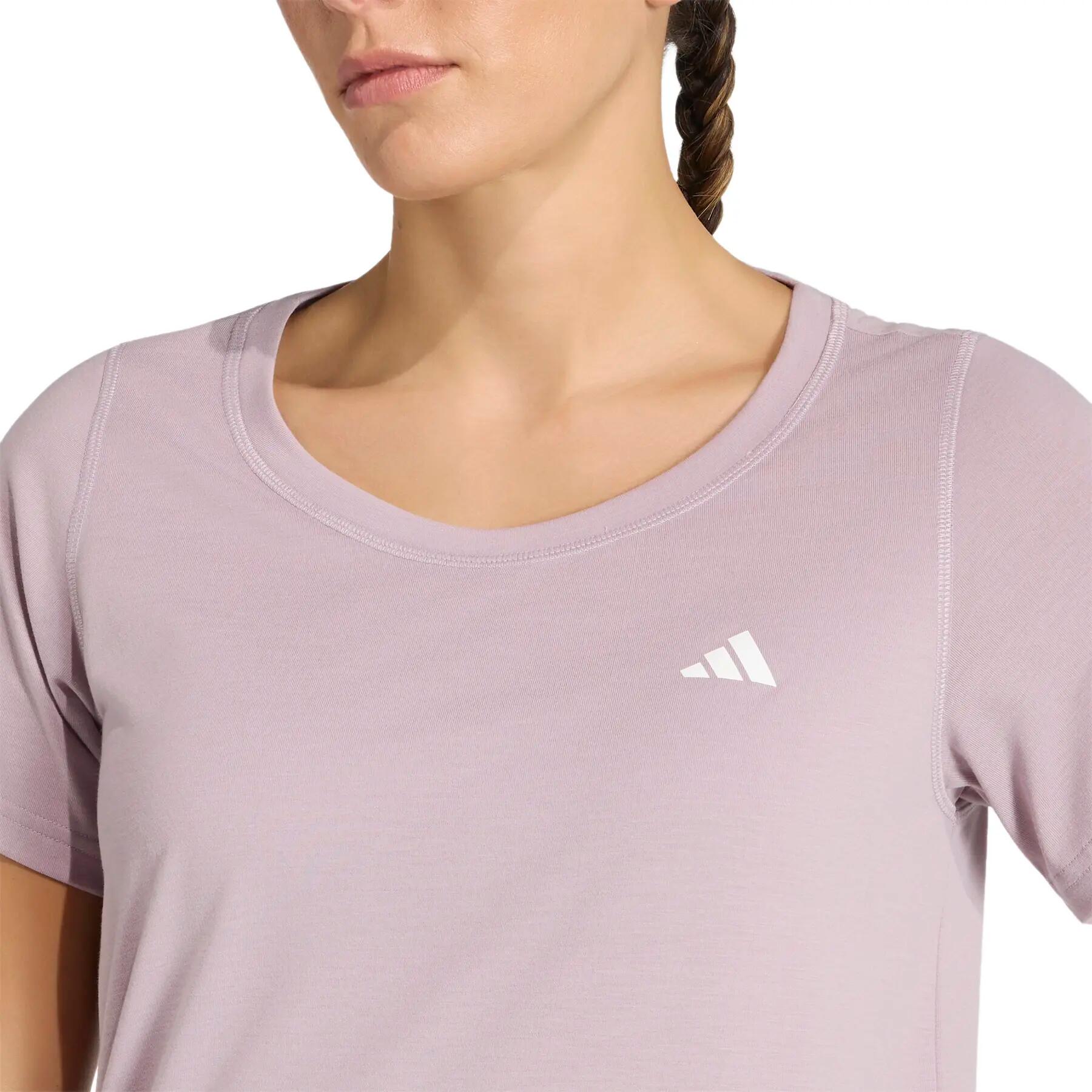 T-shirt Adidas modelo KC0347 para mulheres 6/6