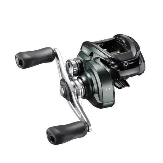 Linke Casting-Rolle Shimano Curado M