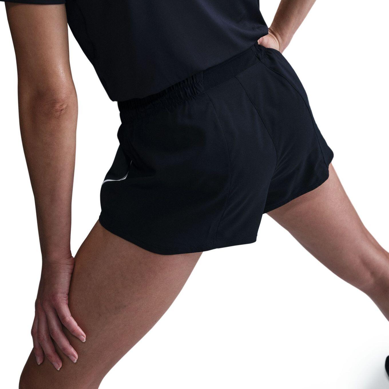 Short Nike One Noir Femme 4/5