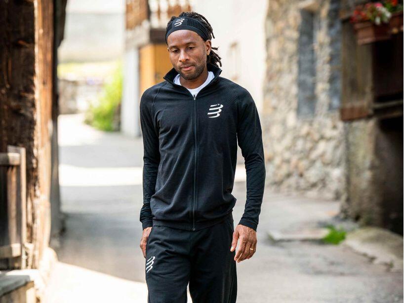 Compressport Seamless Zip Sweatshirt Hoodie Black 4/5