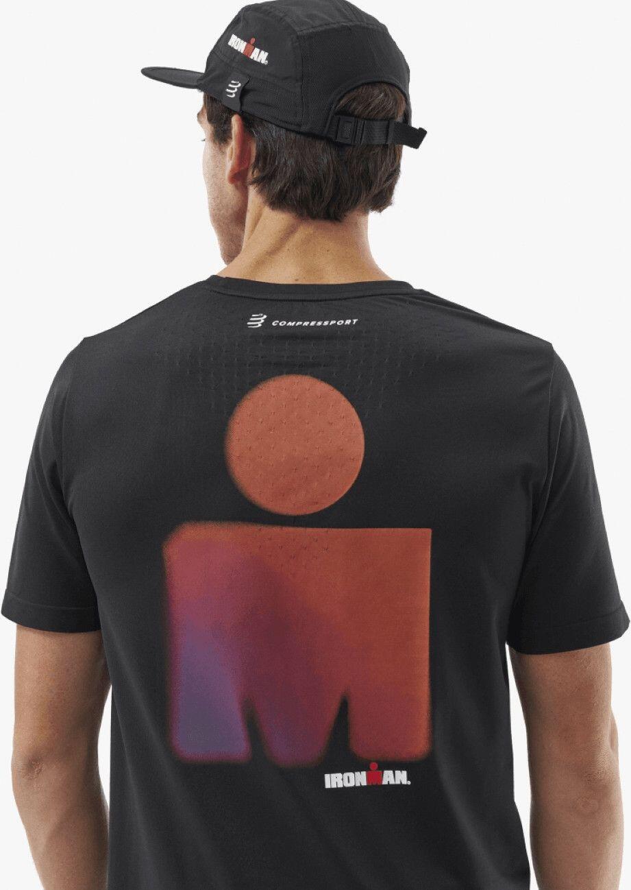 Heren Compressport Training Ironman 2025 shirt met korte mouwen Zwart 3/5