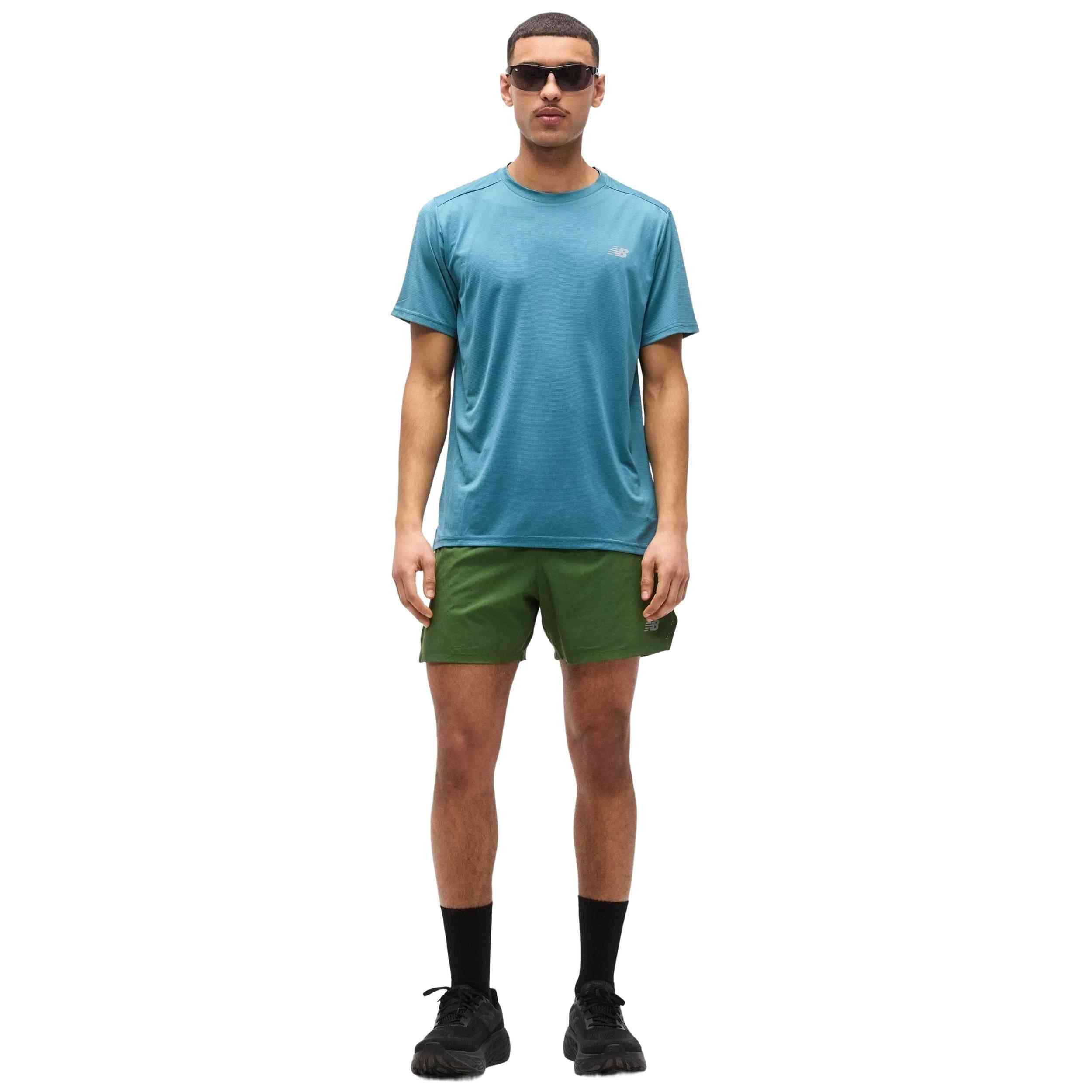 T-shirt New balance modèle Sport Essentials pour homme 3/5