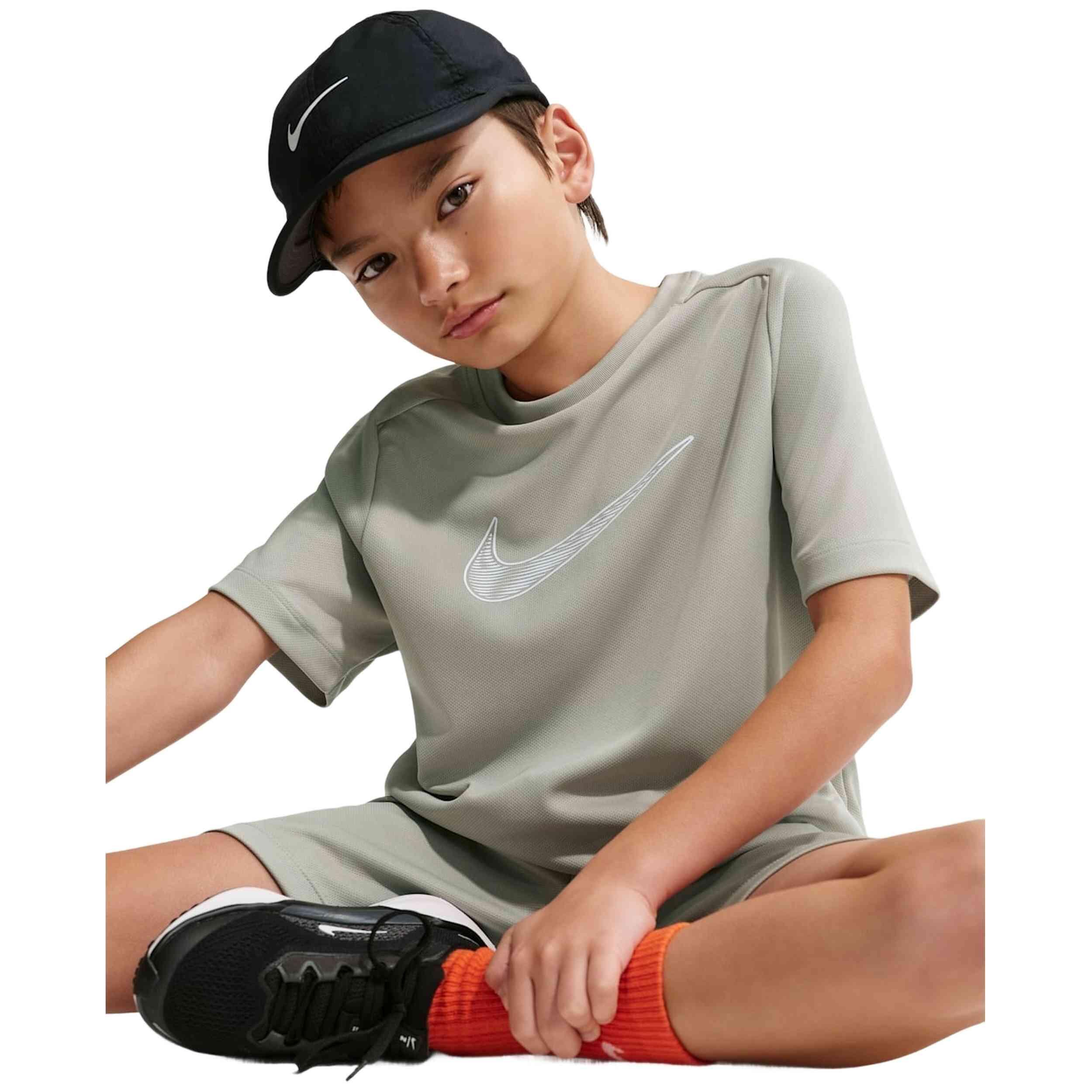 Camiseta de manga corta Nike modelo IF2430-304 para niños 3/5