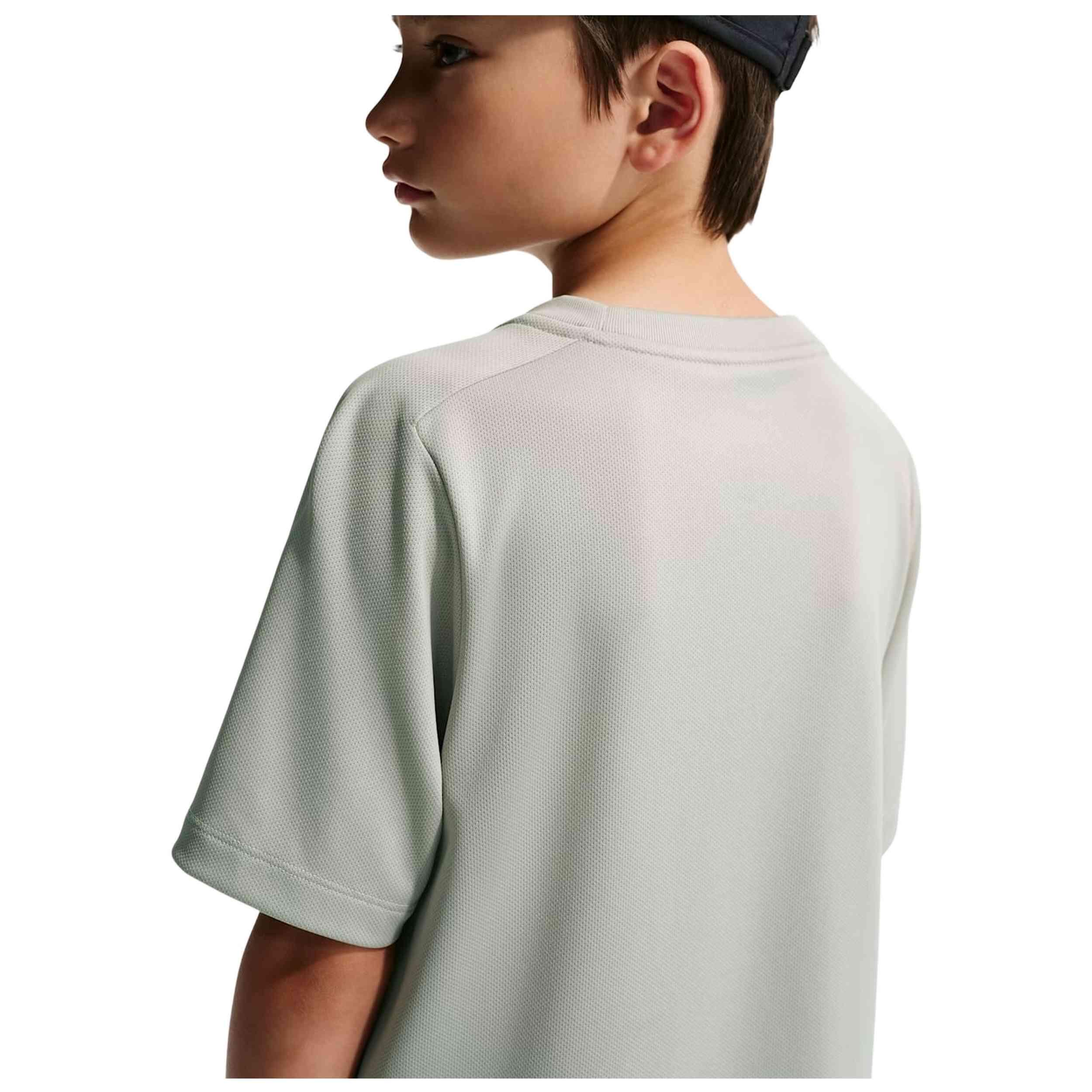 Camiseta de manga corta Nike modelo IF2430-304 para niños 2/5