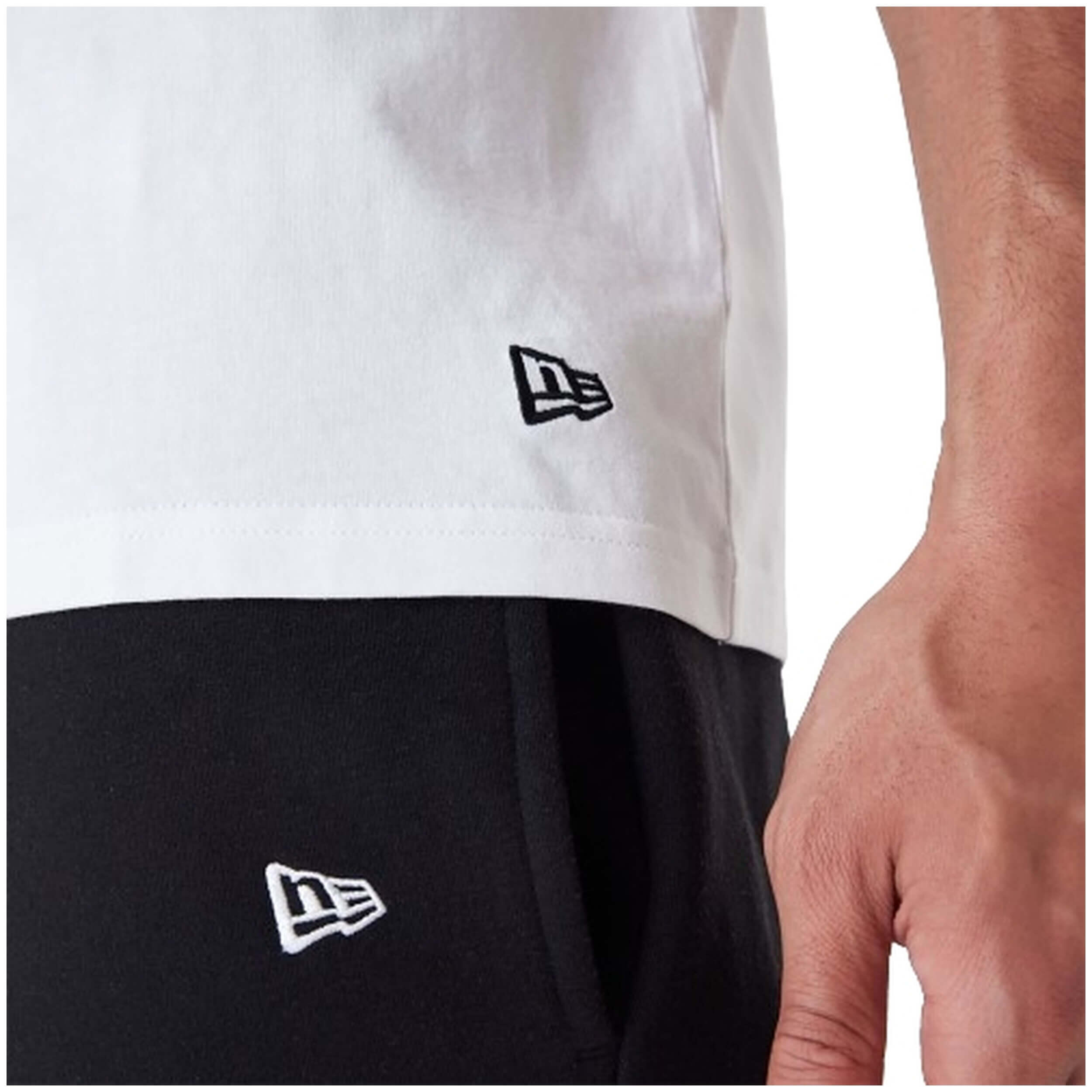 T-shirt New era modelo 60435443 para homem 4/5
