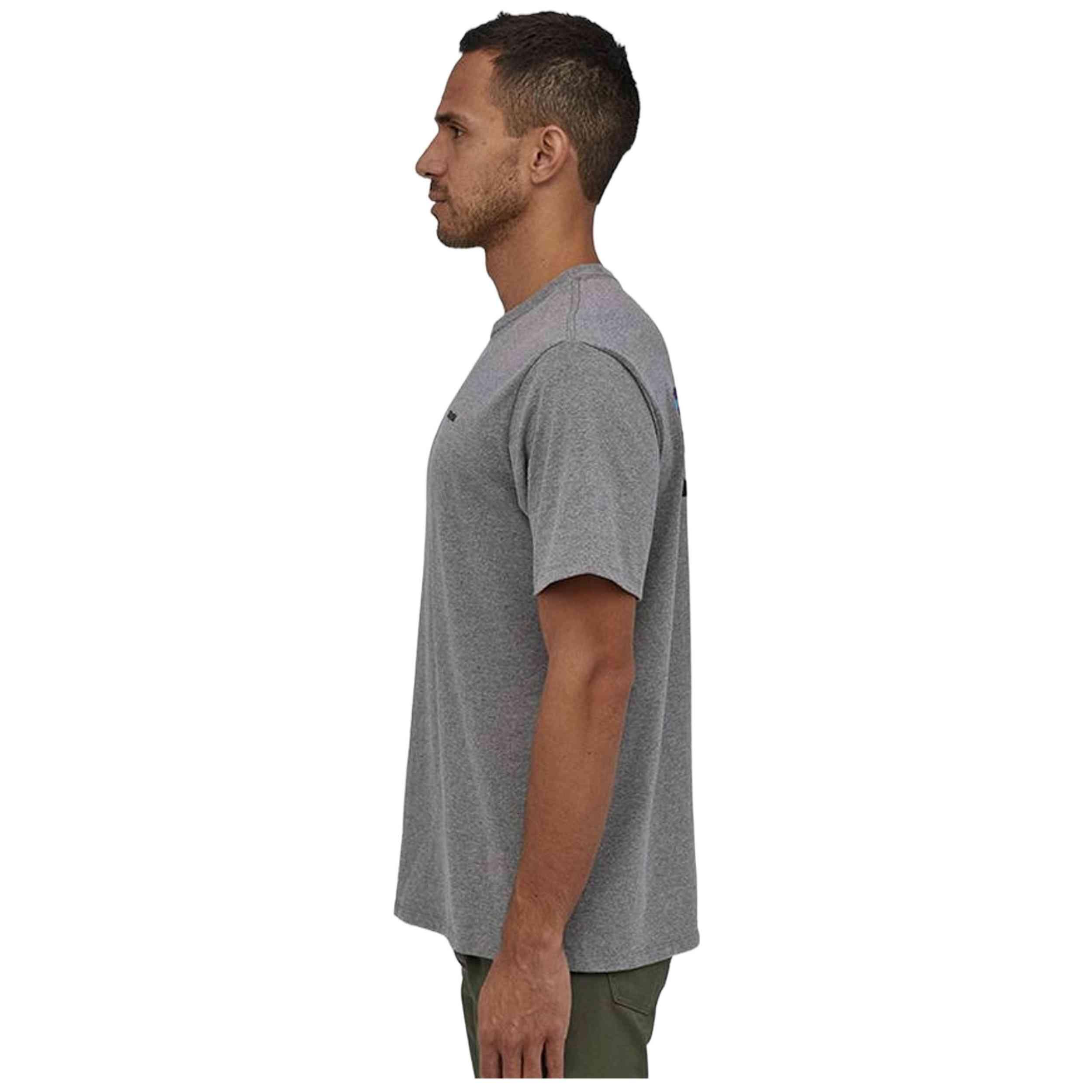 T-shirt Patagonia modèle P-6 Logo Responsibili-Tee pour homme 4/4