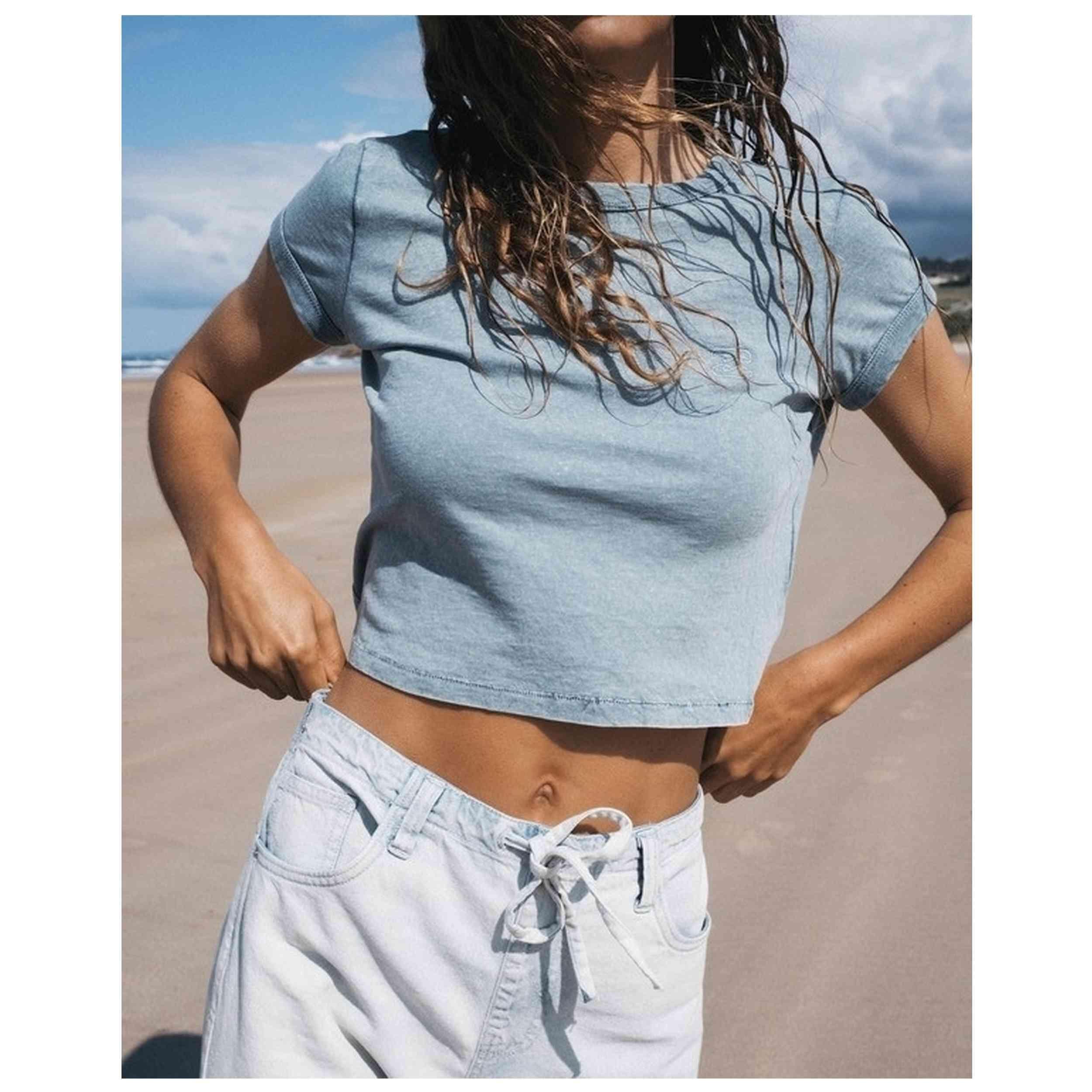 T-shirt Billabong modèle Daily Salt Washed pour femmes 2/3